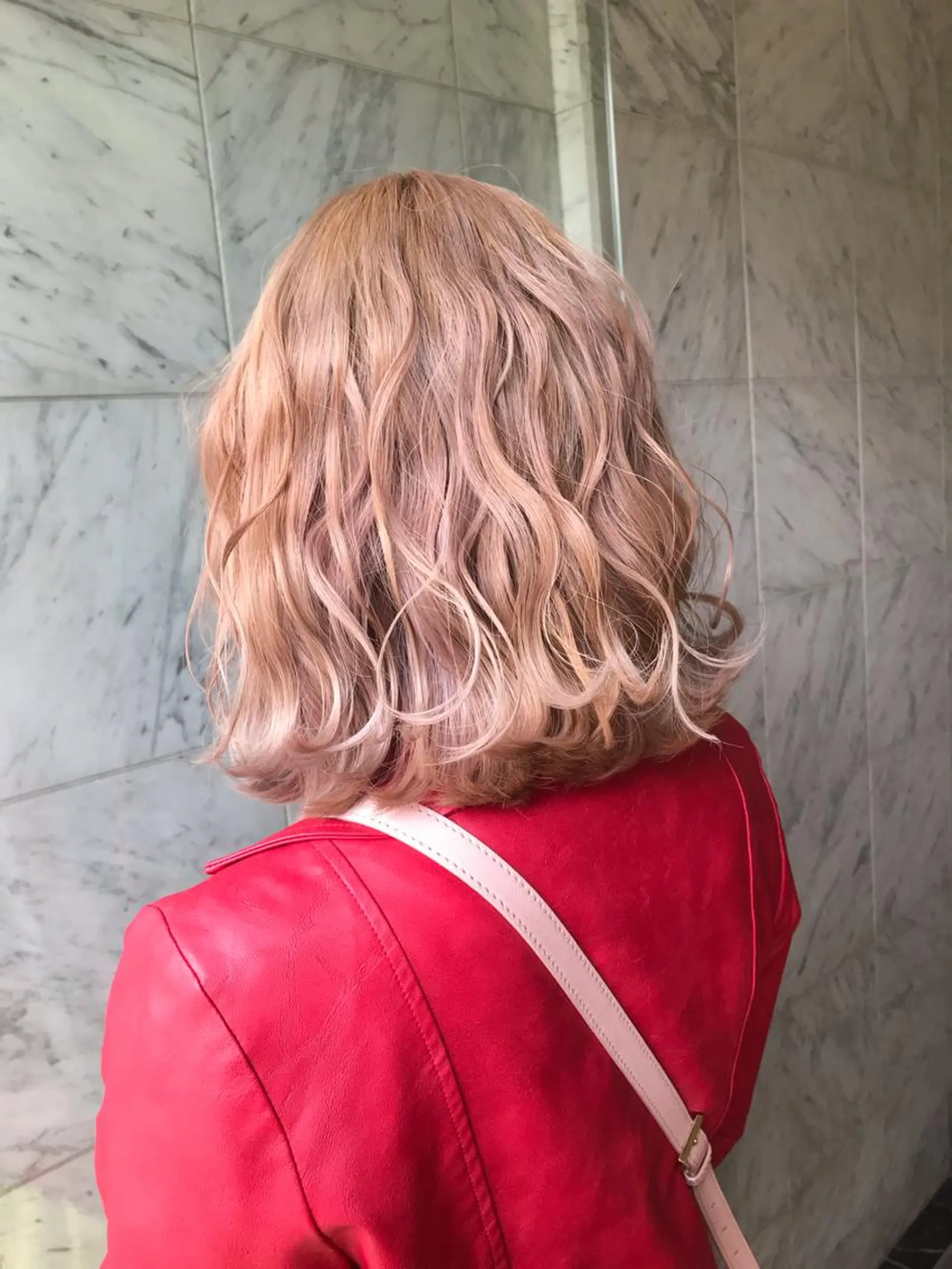 ミディアム カラー ベージュカラー ミルクティーベージュ 🧡色落ちまで2度綺 麗なカラー🧡ヨシキのヘアスタイル