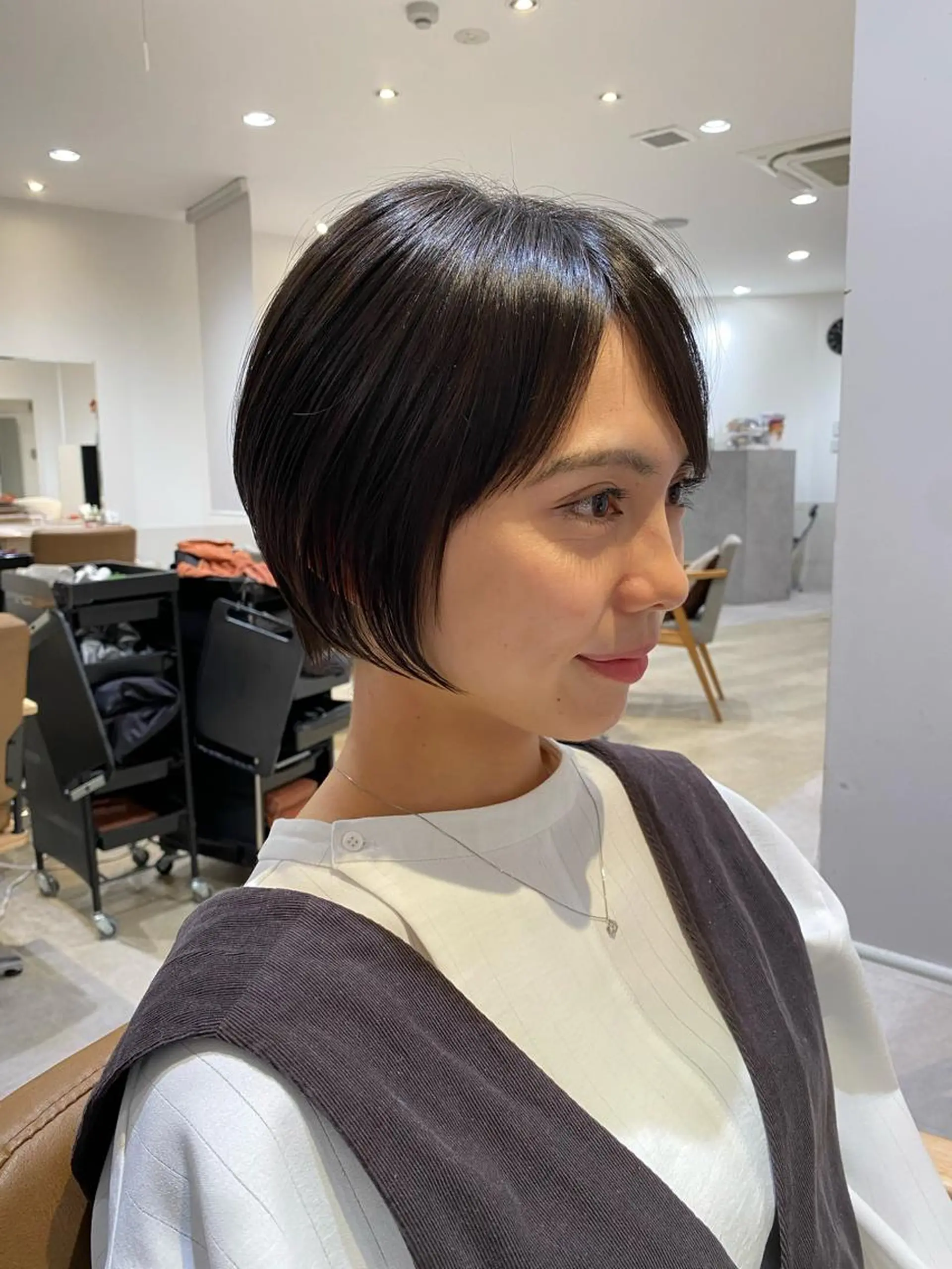 ショート カラー 丸みショート くびれヘア ショートヘア クロスパーマ🥇韓国 ヘア🇰🇷濵田航希のヘアスタイル