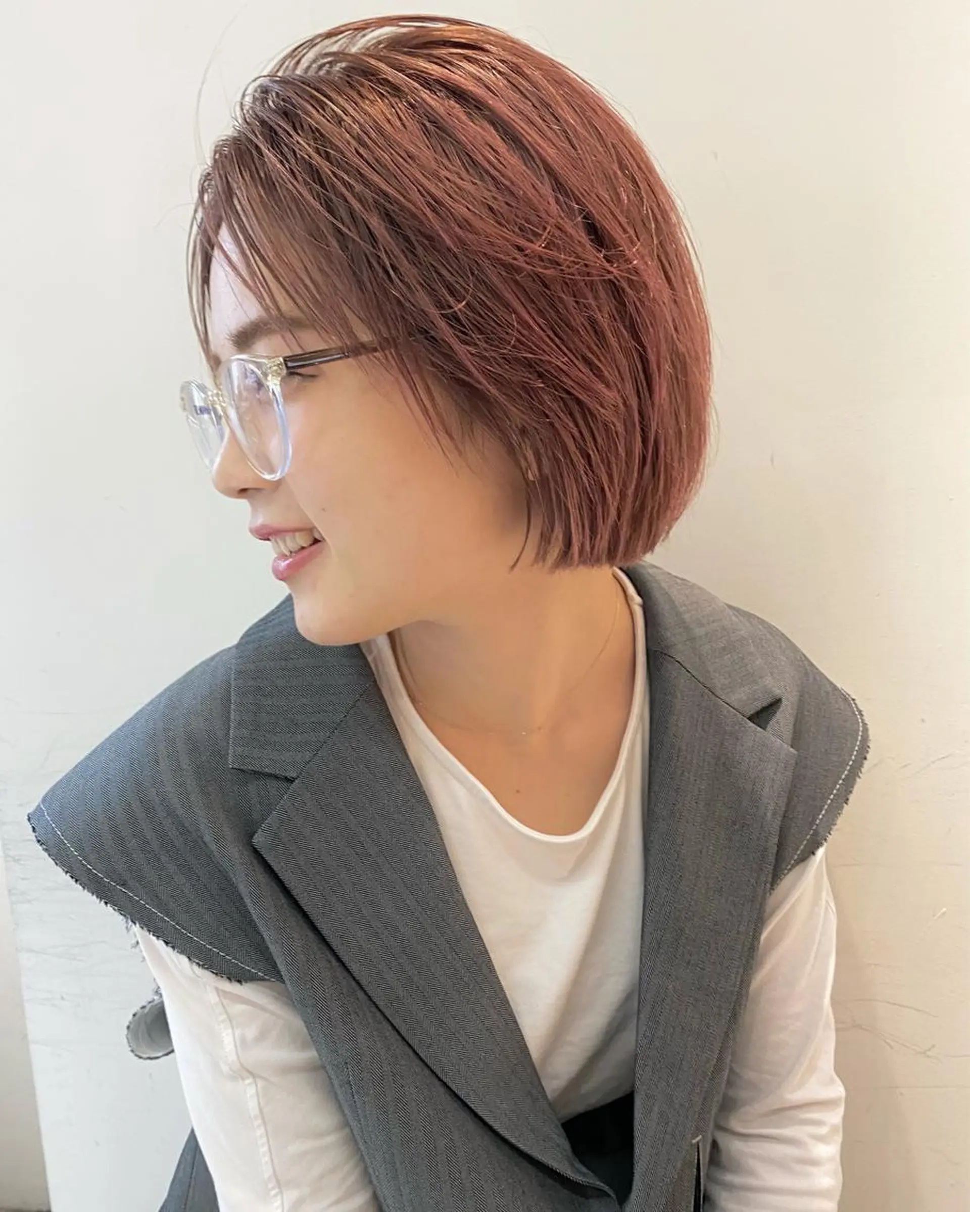 ショート カラー ピンクカラー ボブ iLi 《イリ》のヘアスタイル