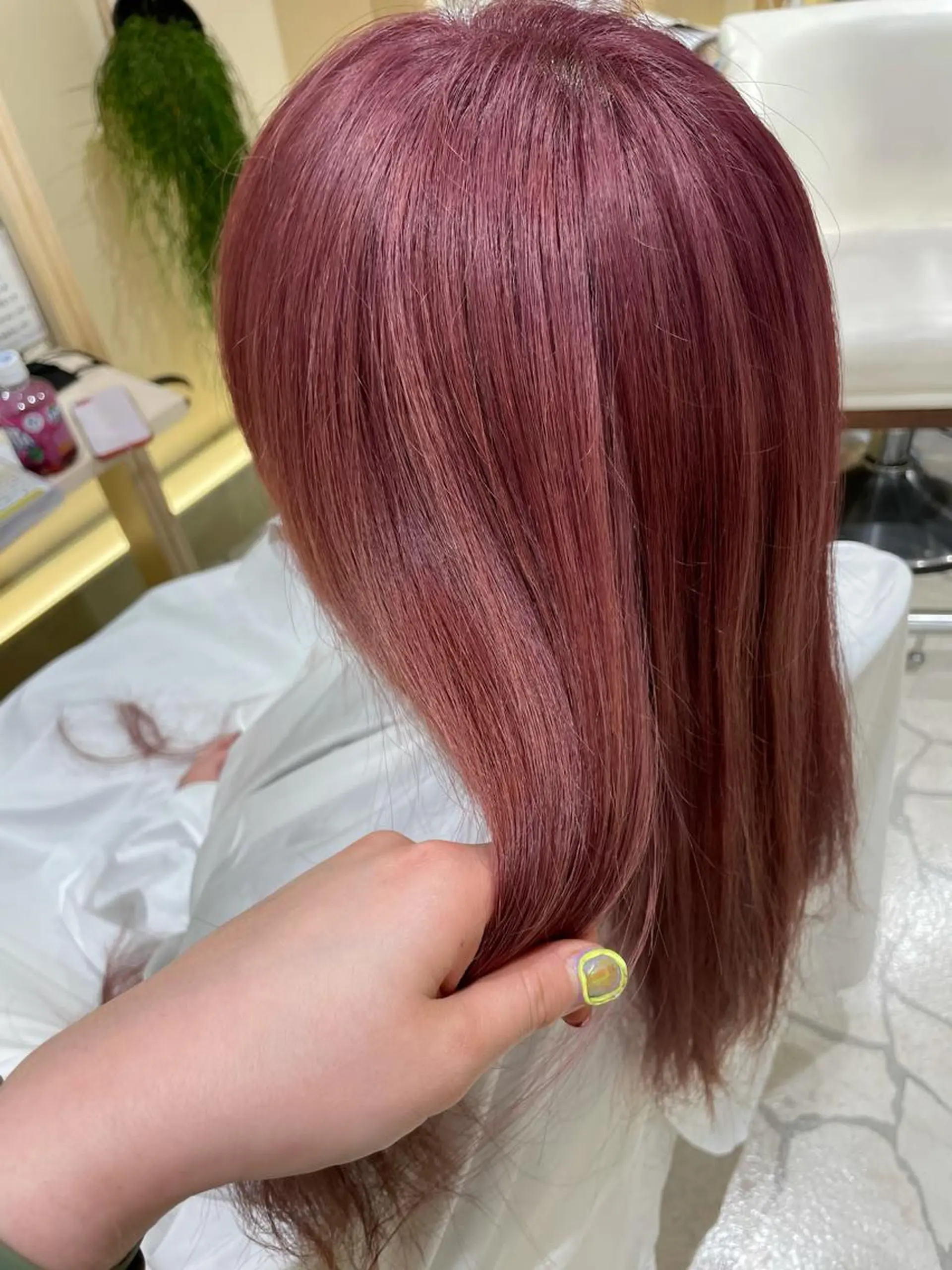 セミロング カラー 大石 陽菜のヘアスタイル