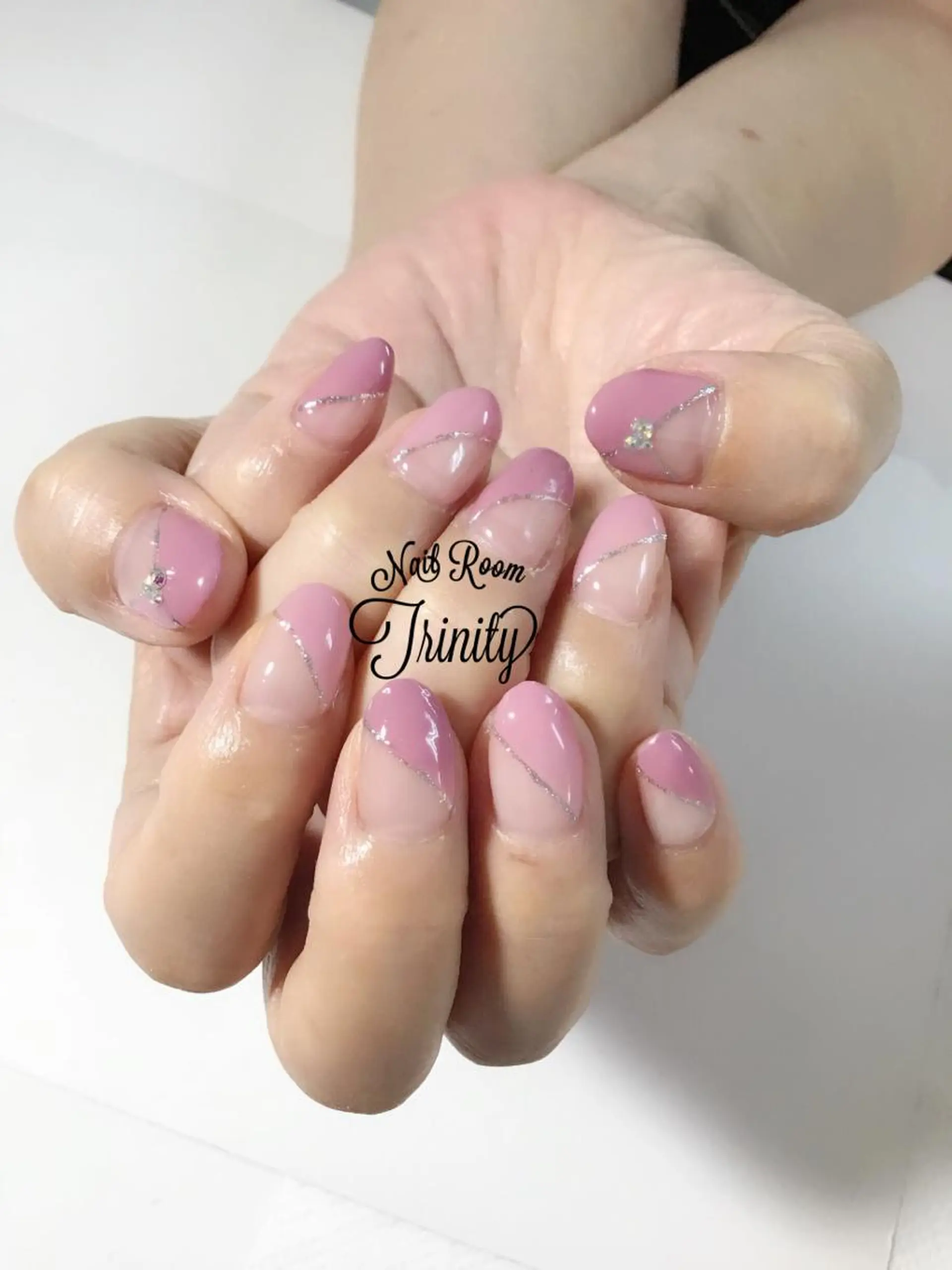 ネイル ハンドネイル Trinity staffのネイルデザイン