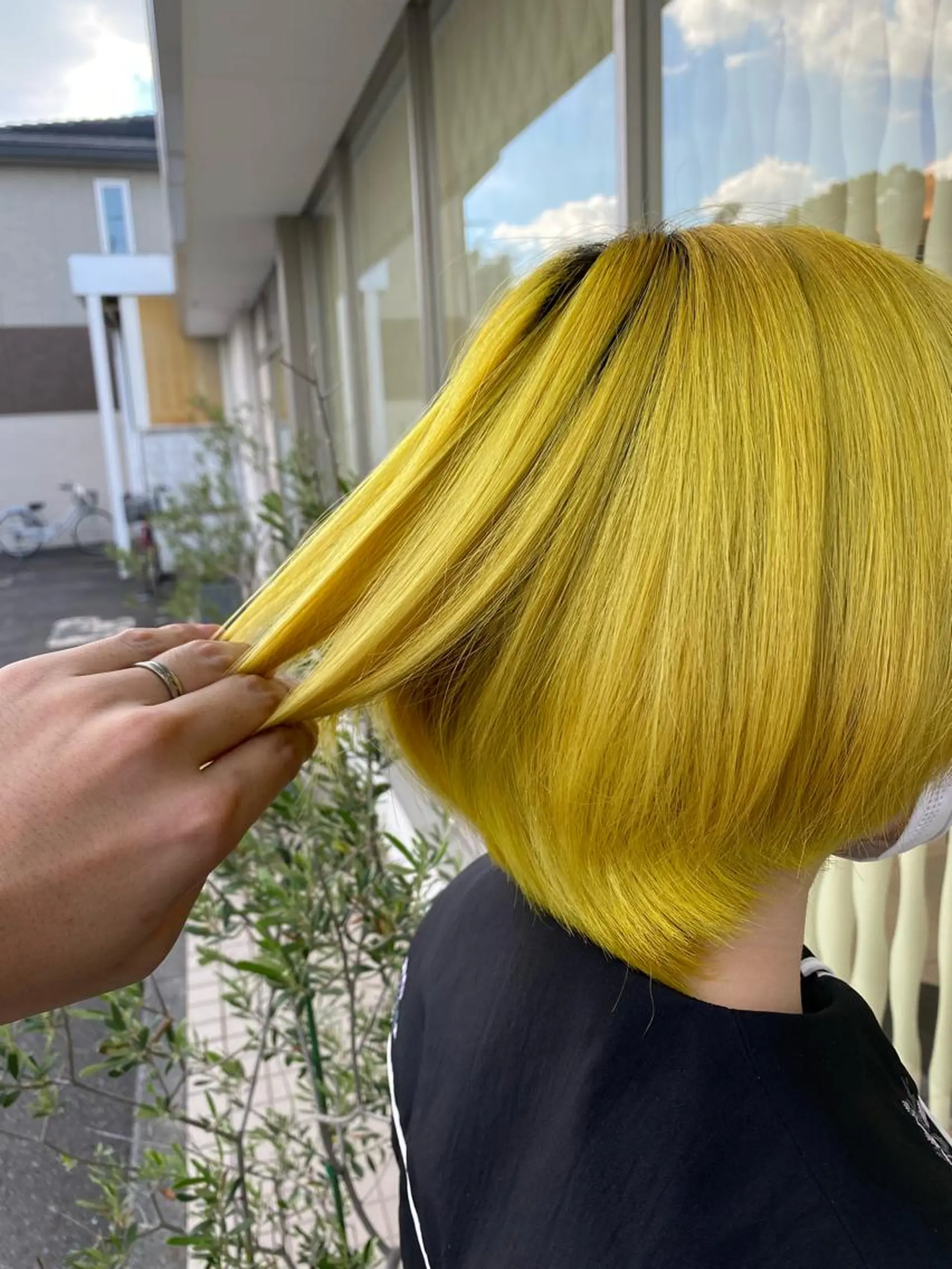 ミディアム カラー ブリーチ イエローカラー 渡辺　亮/ 白髪ぼかし/髪質改善のヘアスタイル