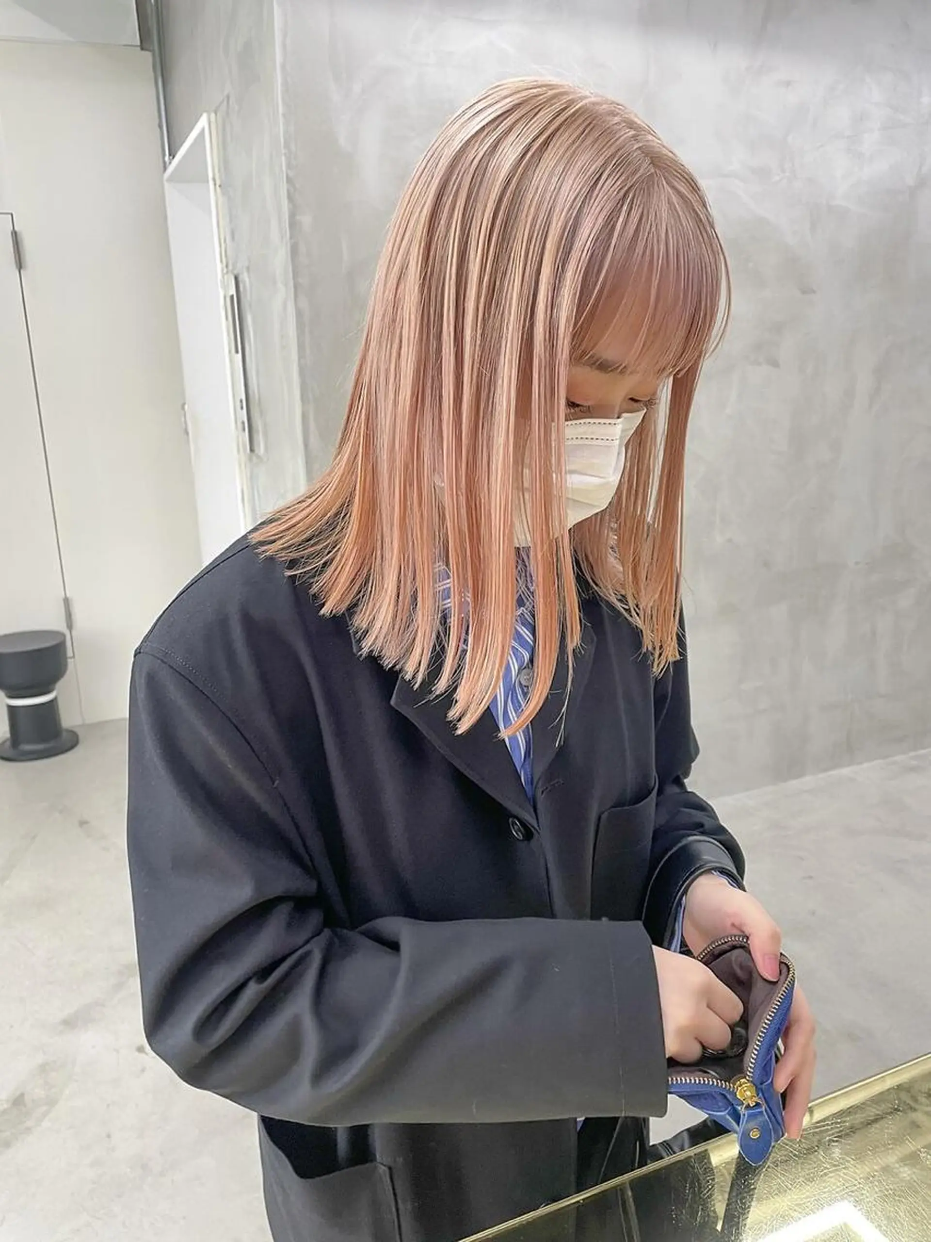 ミディアム カラー パーマ ヘアアレンジ メンズ ミディアムパーマ メンズバレイヤージュ メンズブリーチ センターパート フェードカット ヘアカラー トリートメント ハイトーン/レイヤー 🌸さくらのヘアスタイル