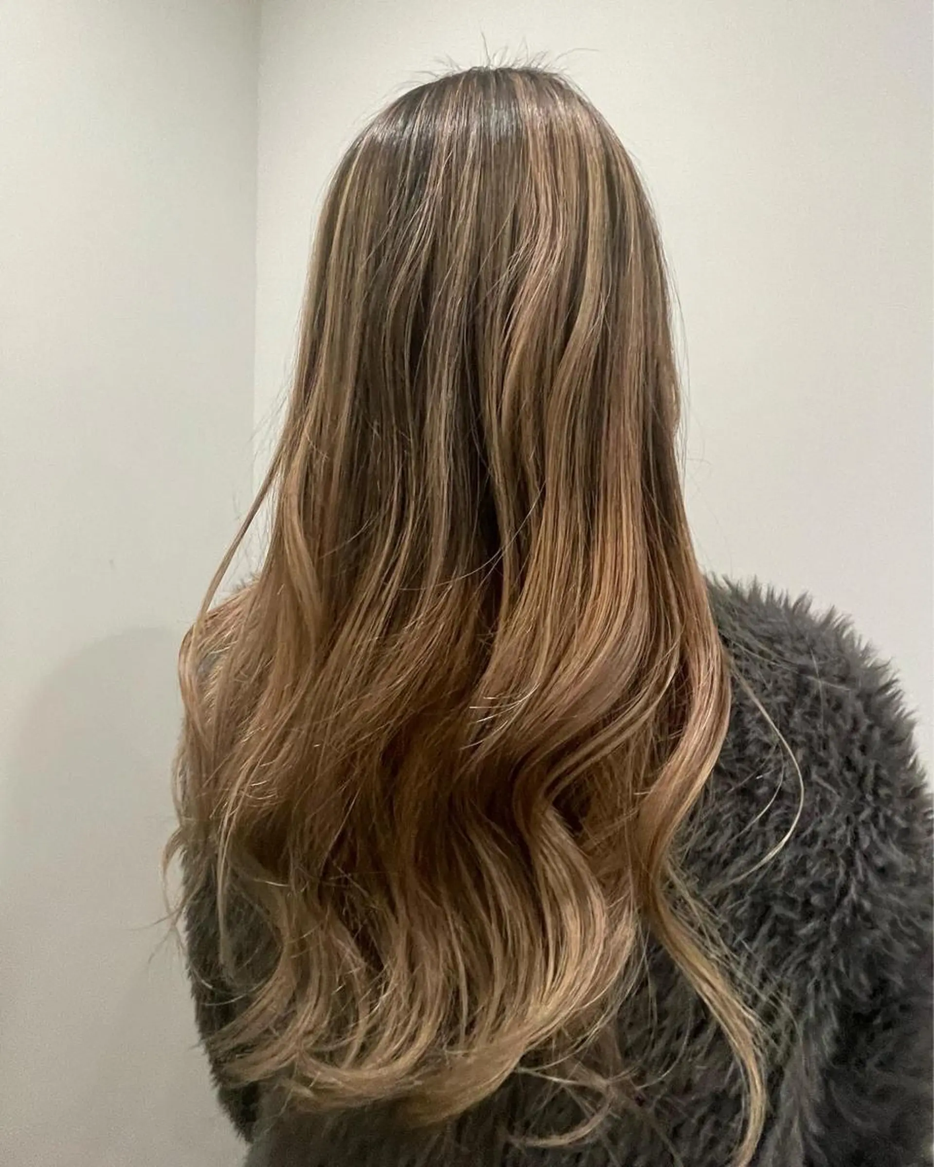 ロング カットパーマモデル 山中 遥のヘアスタイル