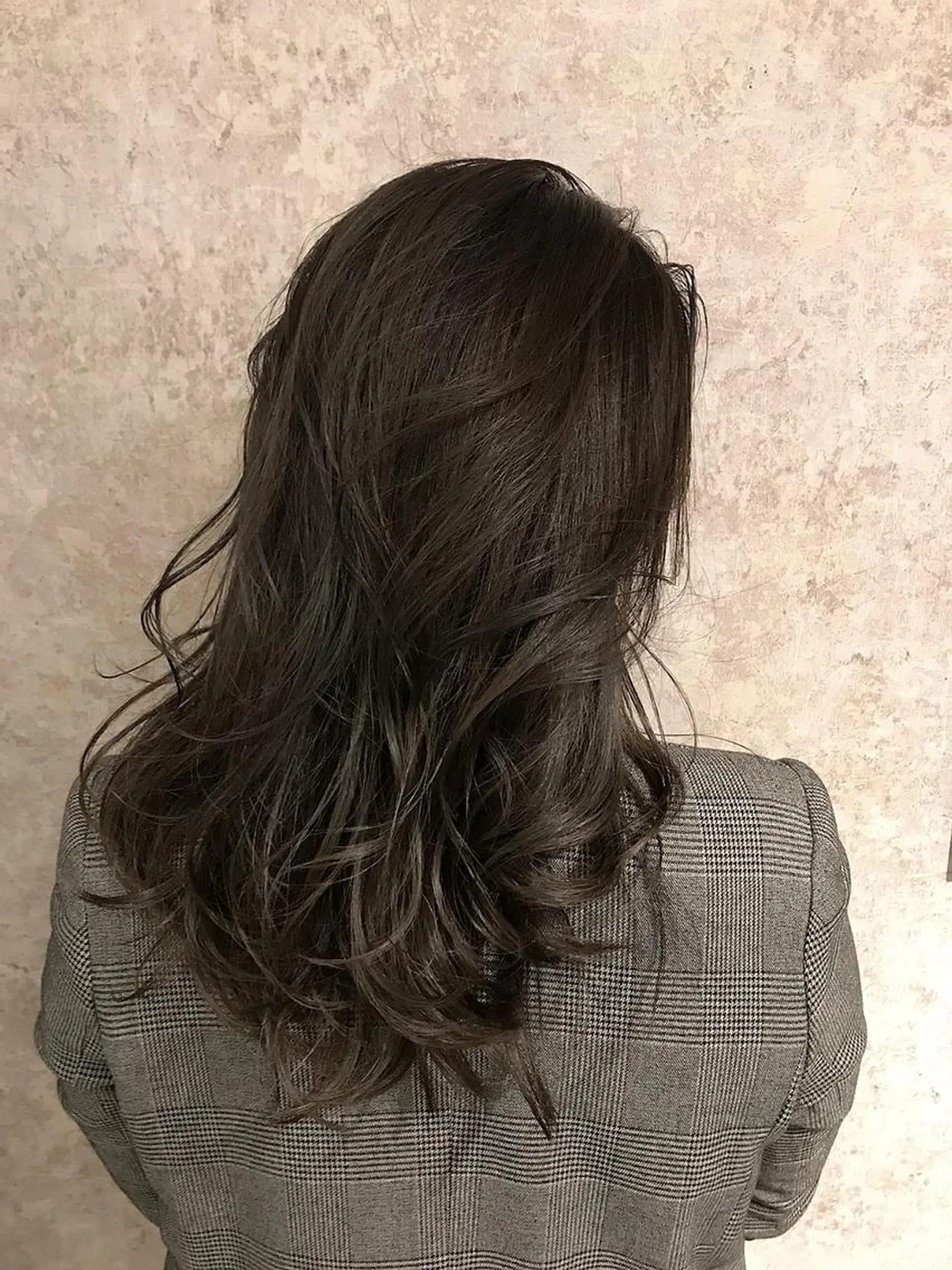 セミロング カラー patou 烏丸所属・レイヤーカット 早崎太生のヘアスタイル