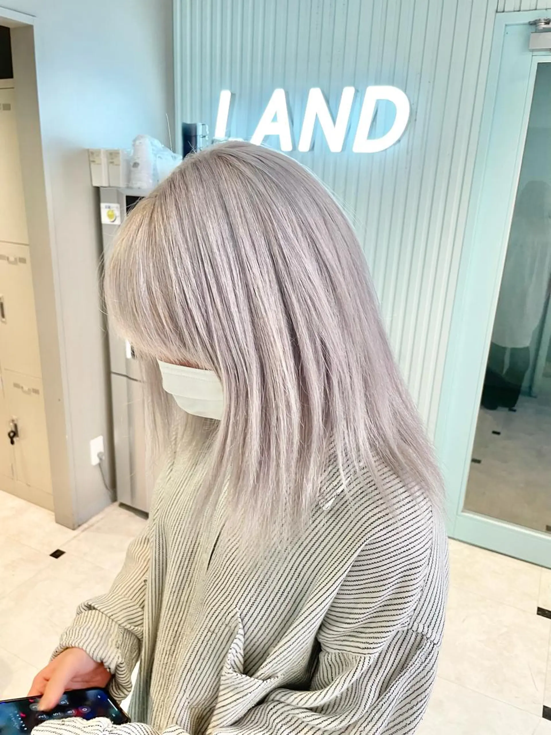 ミディアム 🩵ハイトーン 美咲🩵のヘアスタイル