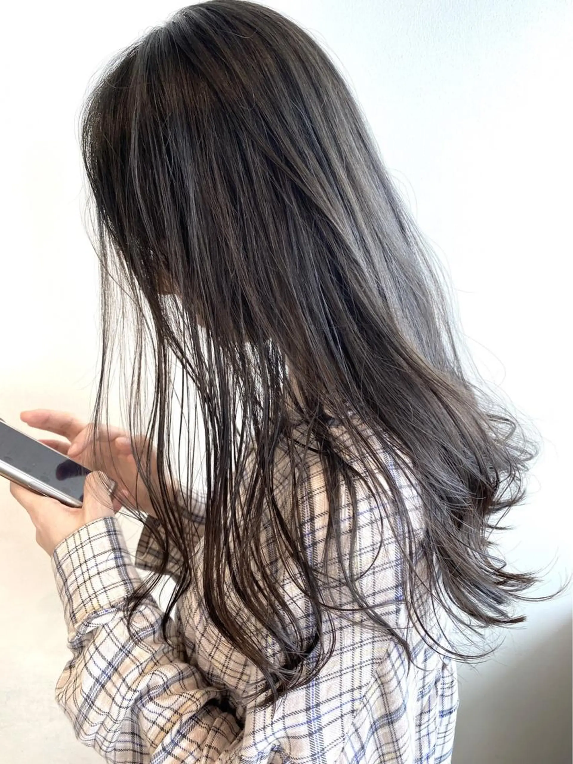 ロング カラー グランジヘア 無造作ヘアHYUGAのヘアスタイル