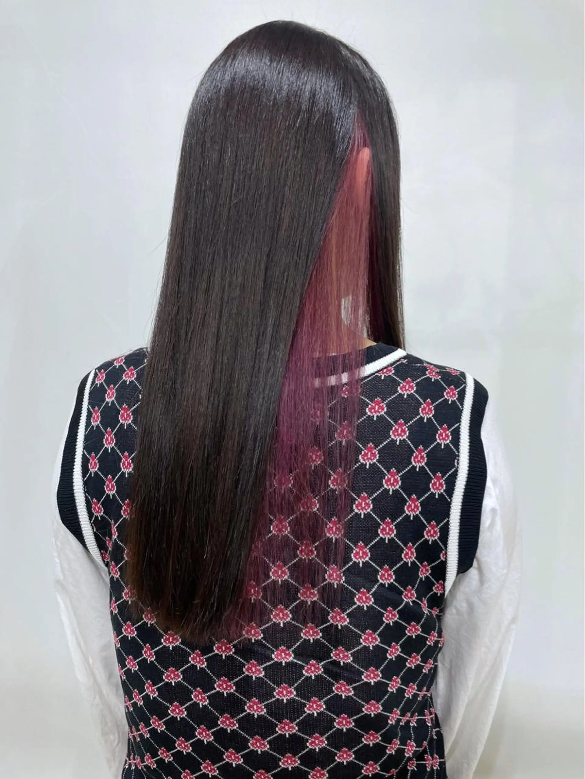 カラー ヘアカラー white.梅田 デザインカラー🦄のヘアスタイル