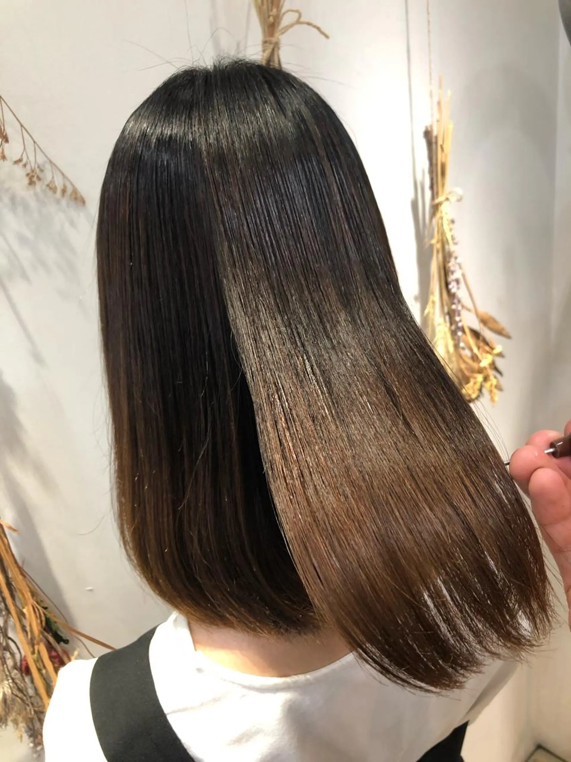 セミロング セミロングパーマ 髪質改善 縮毛矯正 トリートメント 酸熱トリートメント コテ巻き風パーマ/ 髪質改善/河島恭平のヘアスタイル