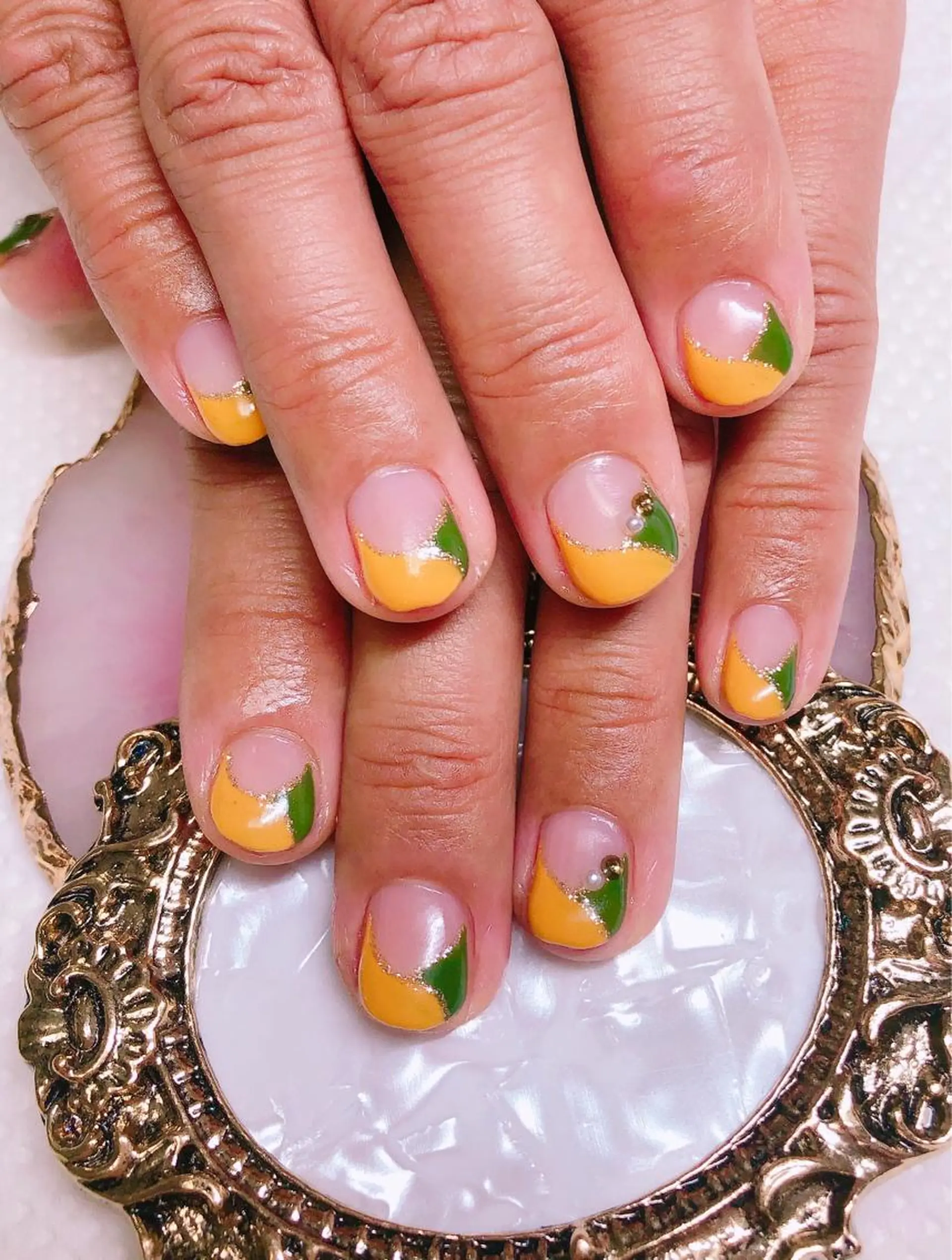 ネイル ハンドネイル CROWN プライベートサロンのネイルデザイン