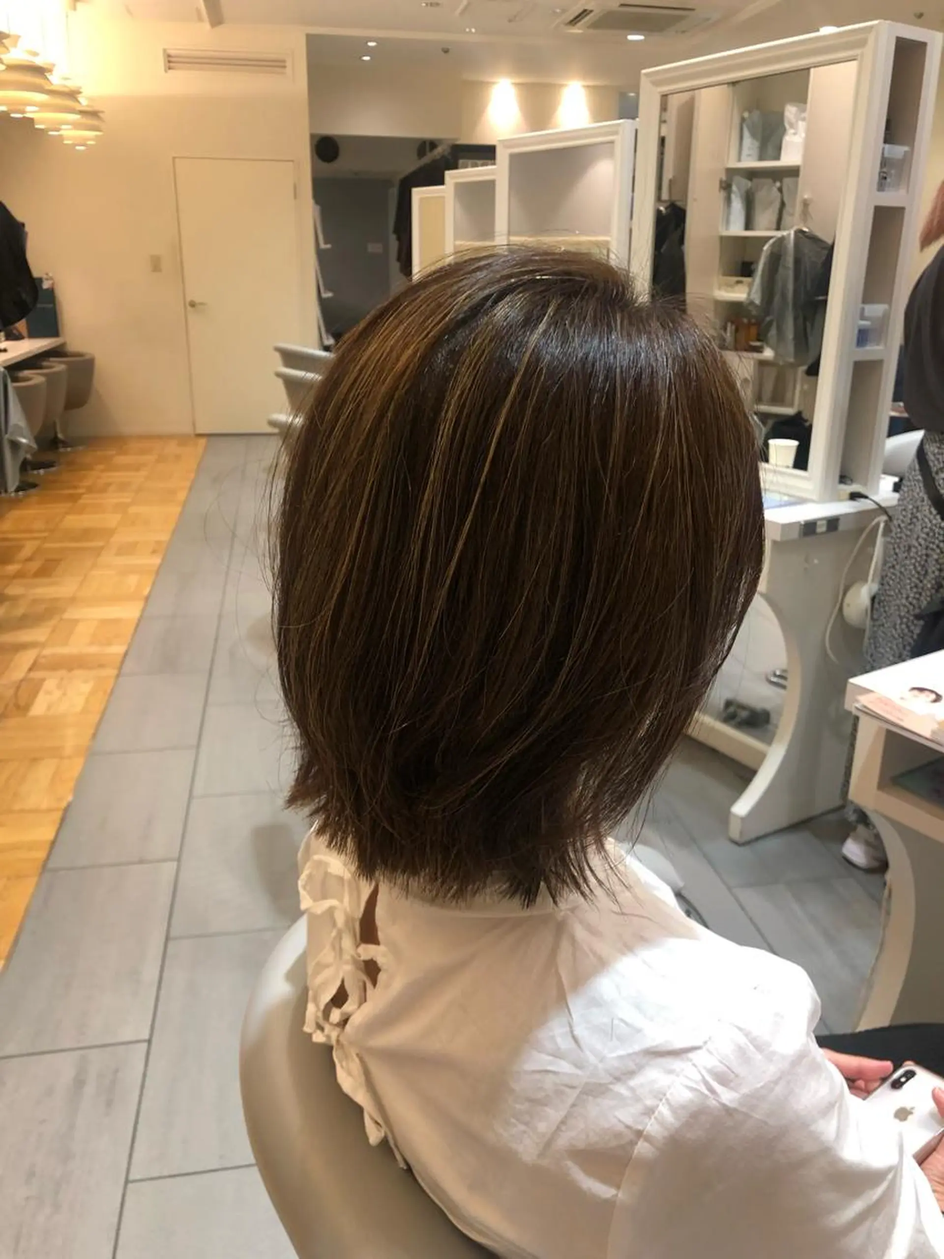 ショート Ｈａｉｒ’ｓ Ｇａｌｌeｒｙ所属・コテ巻きパーマ 阪上 沙織のヘアスタイル
