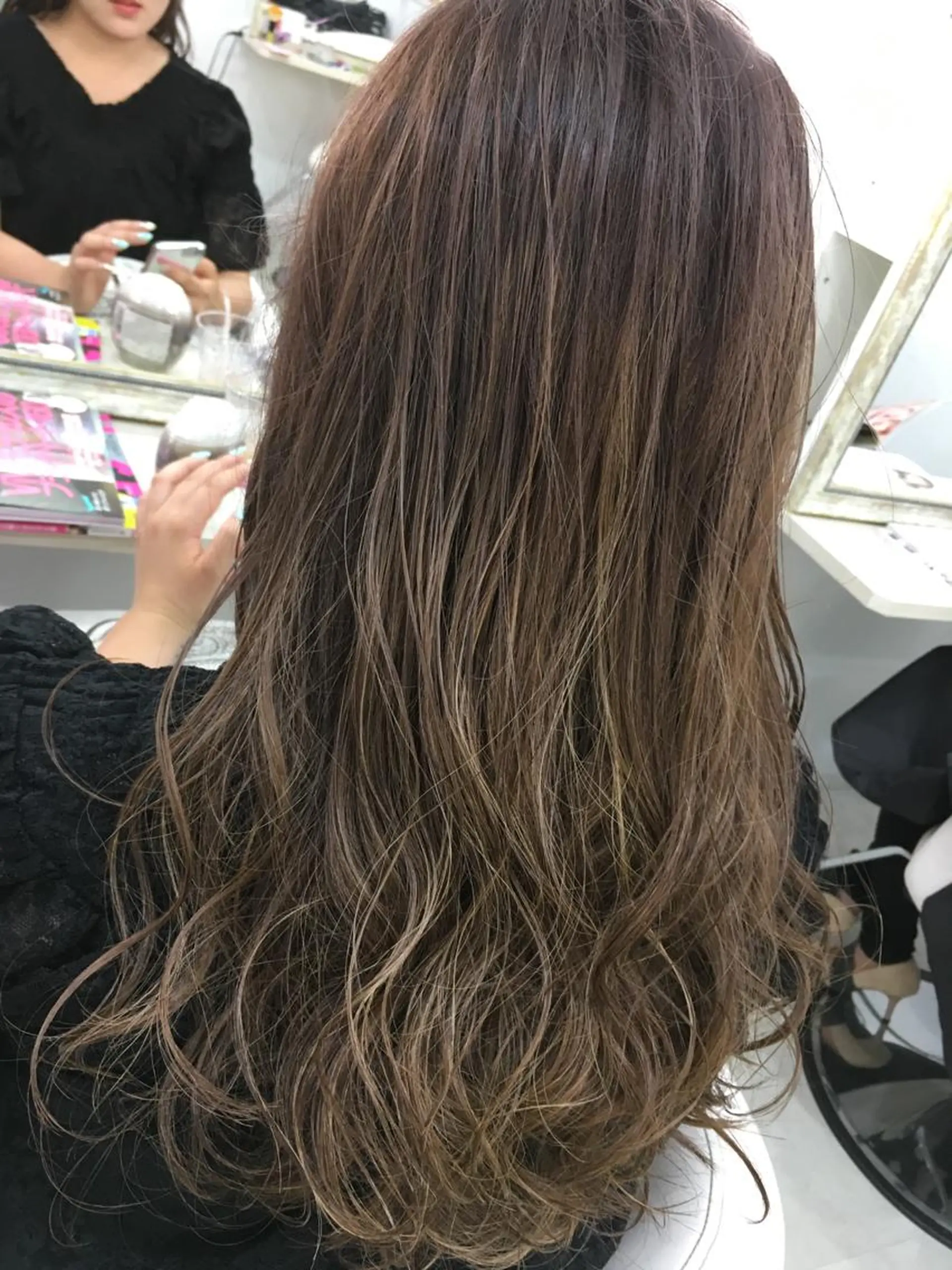 セミロング カラー 髪質改善 中川 翔のヘアスタイル