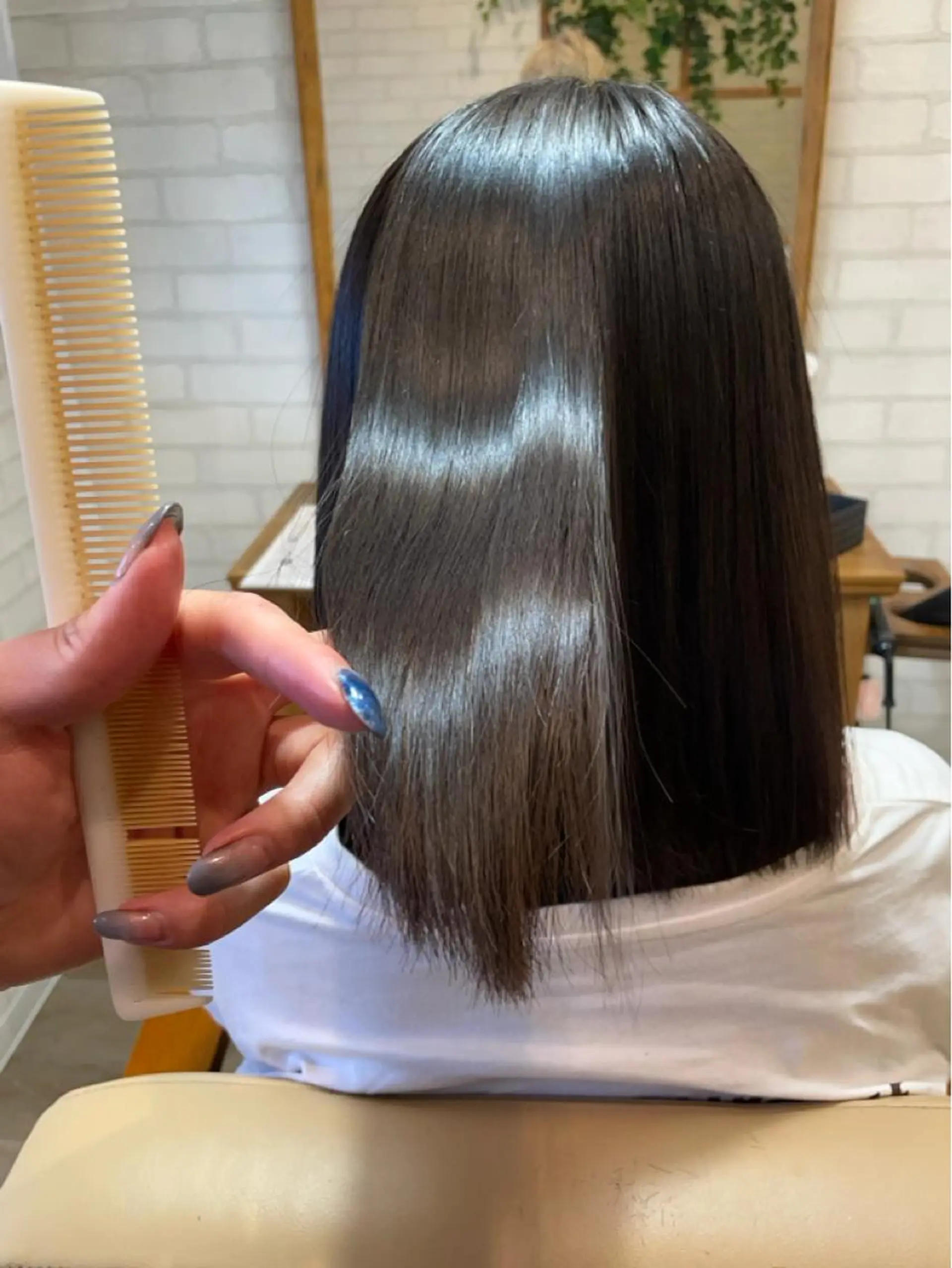 セミロング ヘアカラー トリートメント 縮毛髪質改善特化 阿部はるかのヘアスタイル