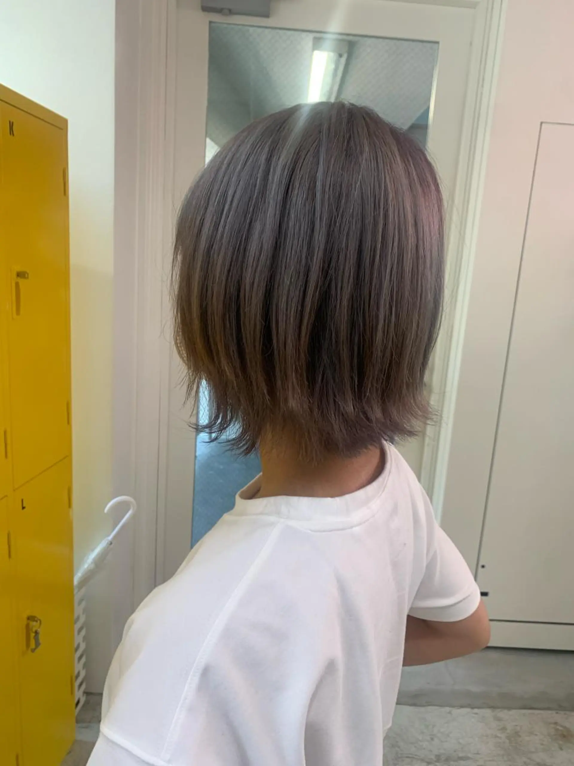 ショート カラー ヘアアレンジ 🧨ブリーチー×ボブ レイヤー💎じゅえるのヘアスタイル