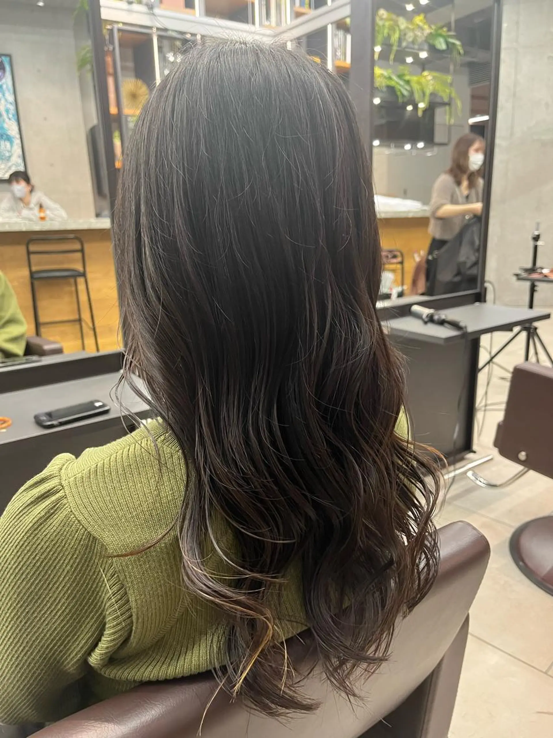 ロング 秋澤 楓のヘアスタイル