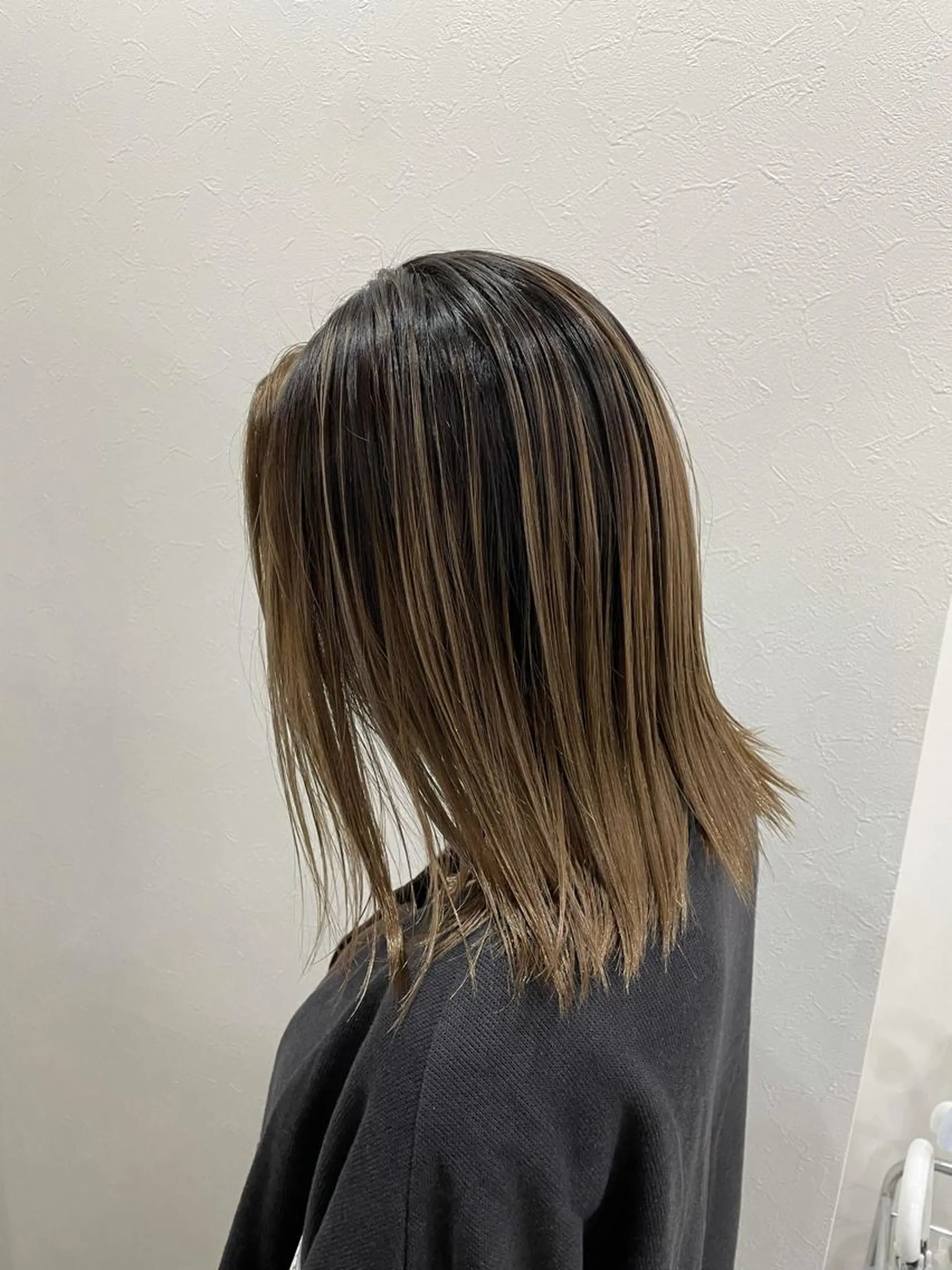 ミディアム カラー ヘアアレンジ バレイヤージュ レイヤーカット カット ヘアカラー トリートメント 石山涼太 【monolith】のヘアスタイル
