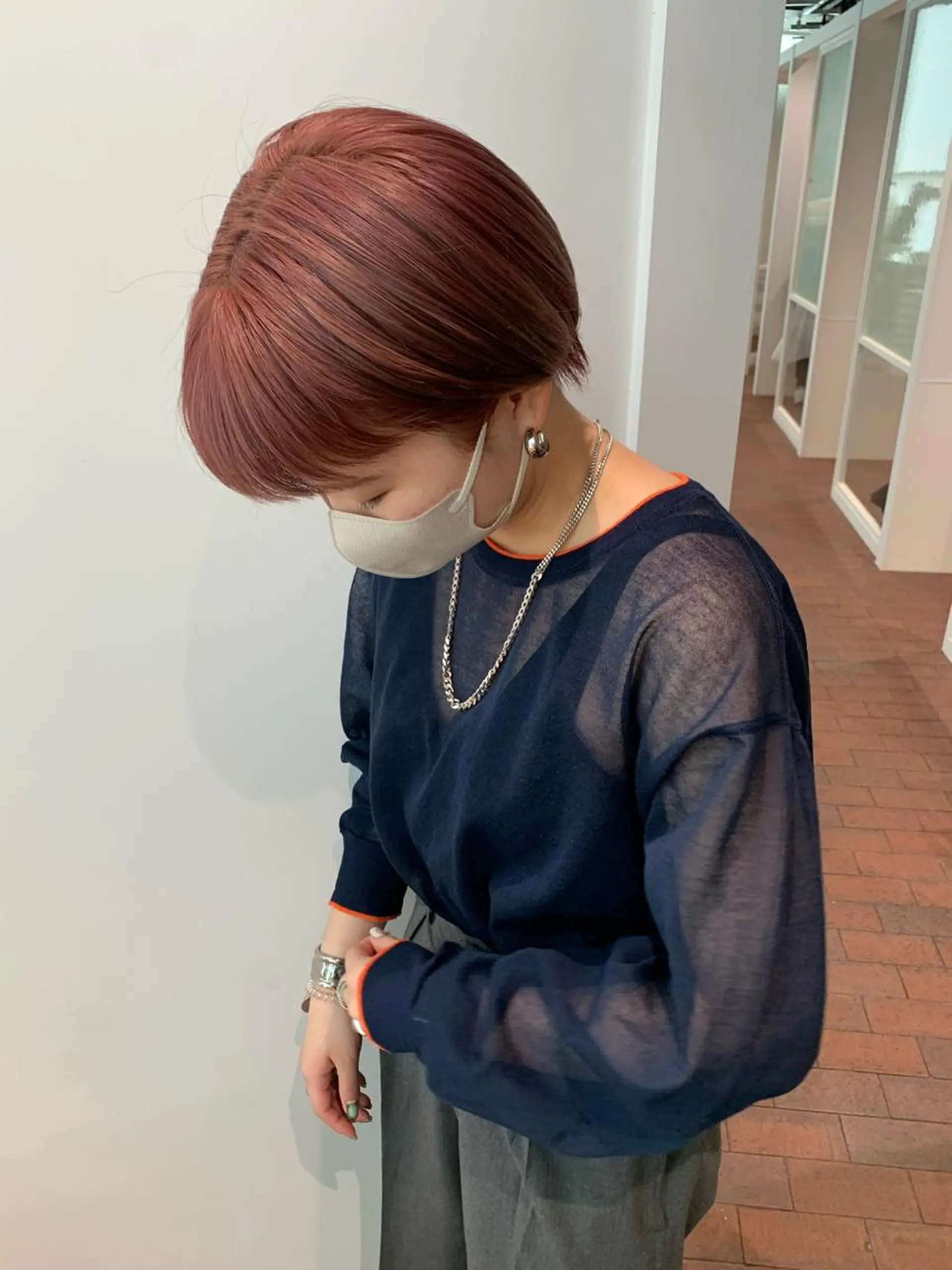 ショート カラー ハイトーンカラー ピンクカラー 片岡 由依のヘアスタイル