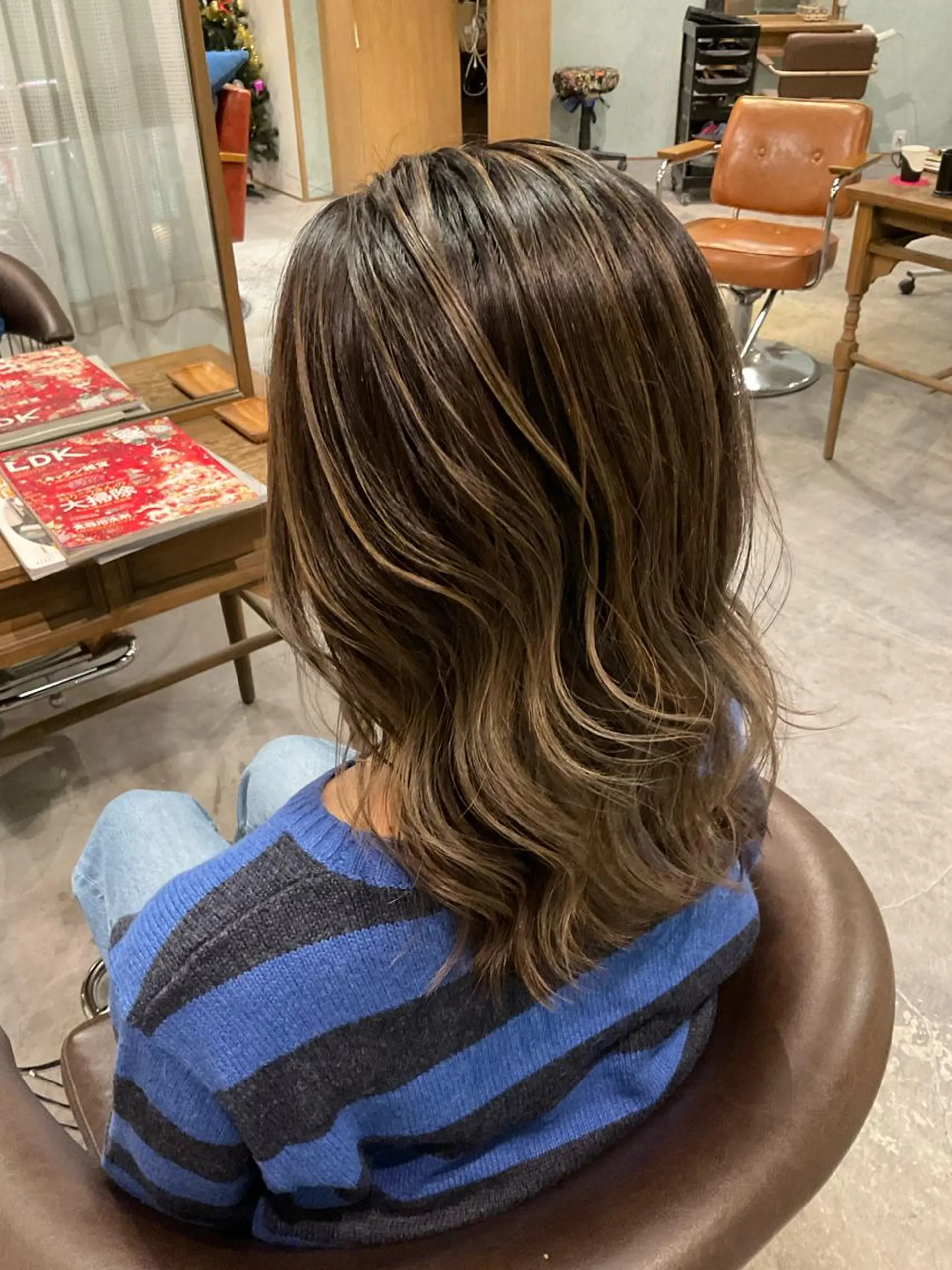セミロング カラー バレイヤージュ ブリーチ ケアブリーチ グラデーションカラー ハイライトカラー ヘアカラー ∮フェードスタイル∮ 加藤嘉陛のヘアスタイル