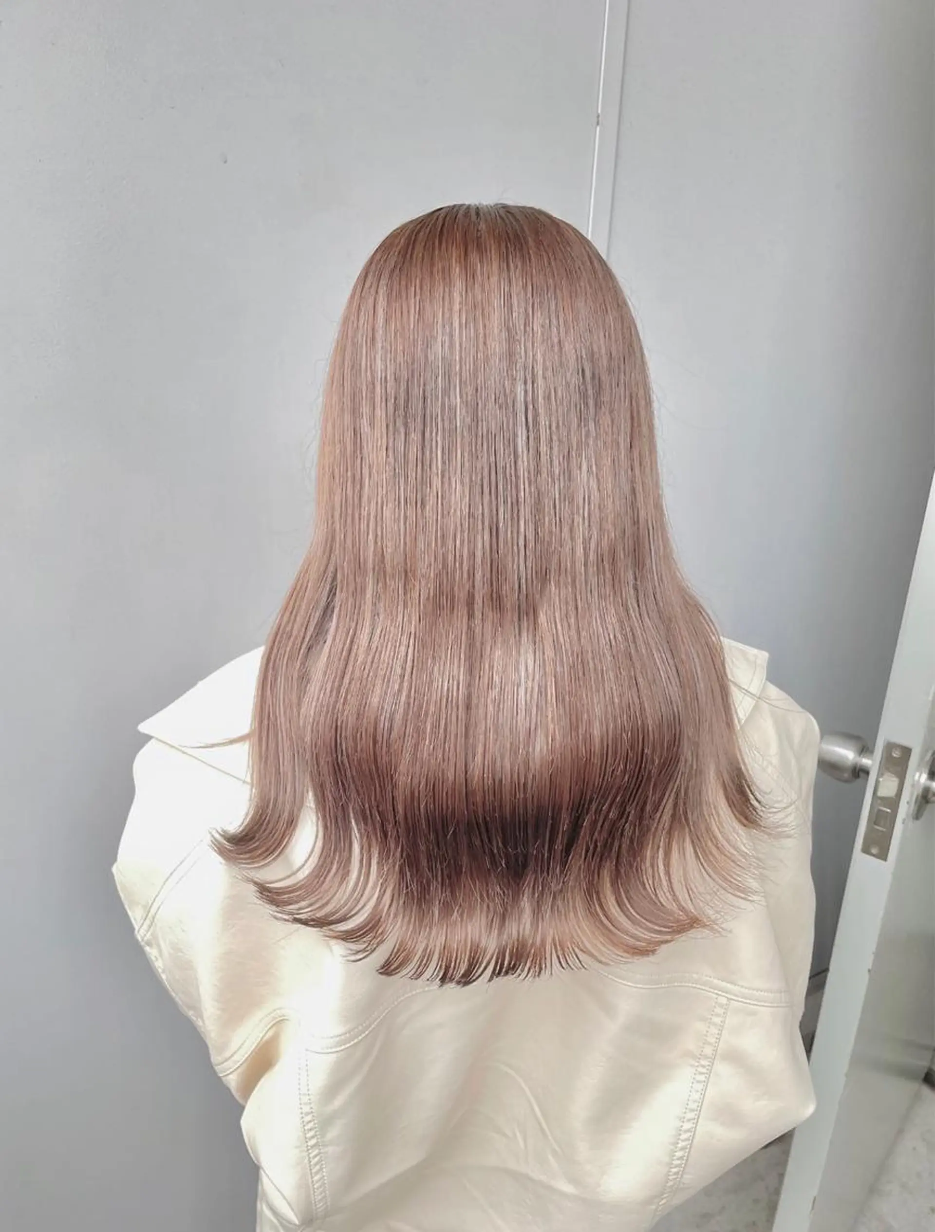 ロング カラー カット ヘアカラー トリートメント ヘッドスパ ヘアセット ベージュカラー💖 やすひろのヘアスタイル