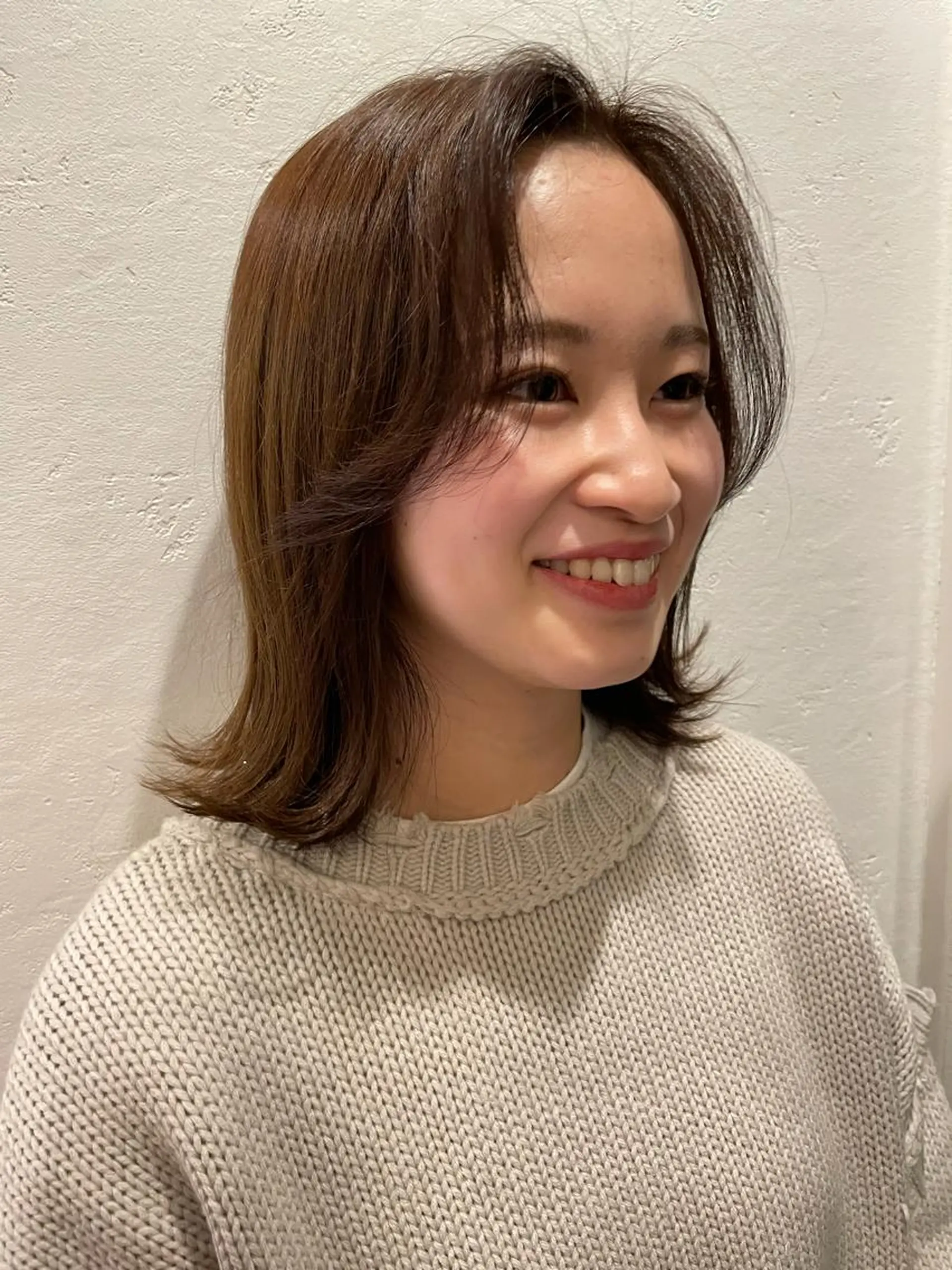 ミディアム 顔周りカット レイヤー/ブリーチ ♥️【木坂 桃歌】のヘアスタイル