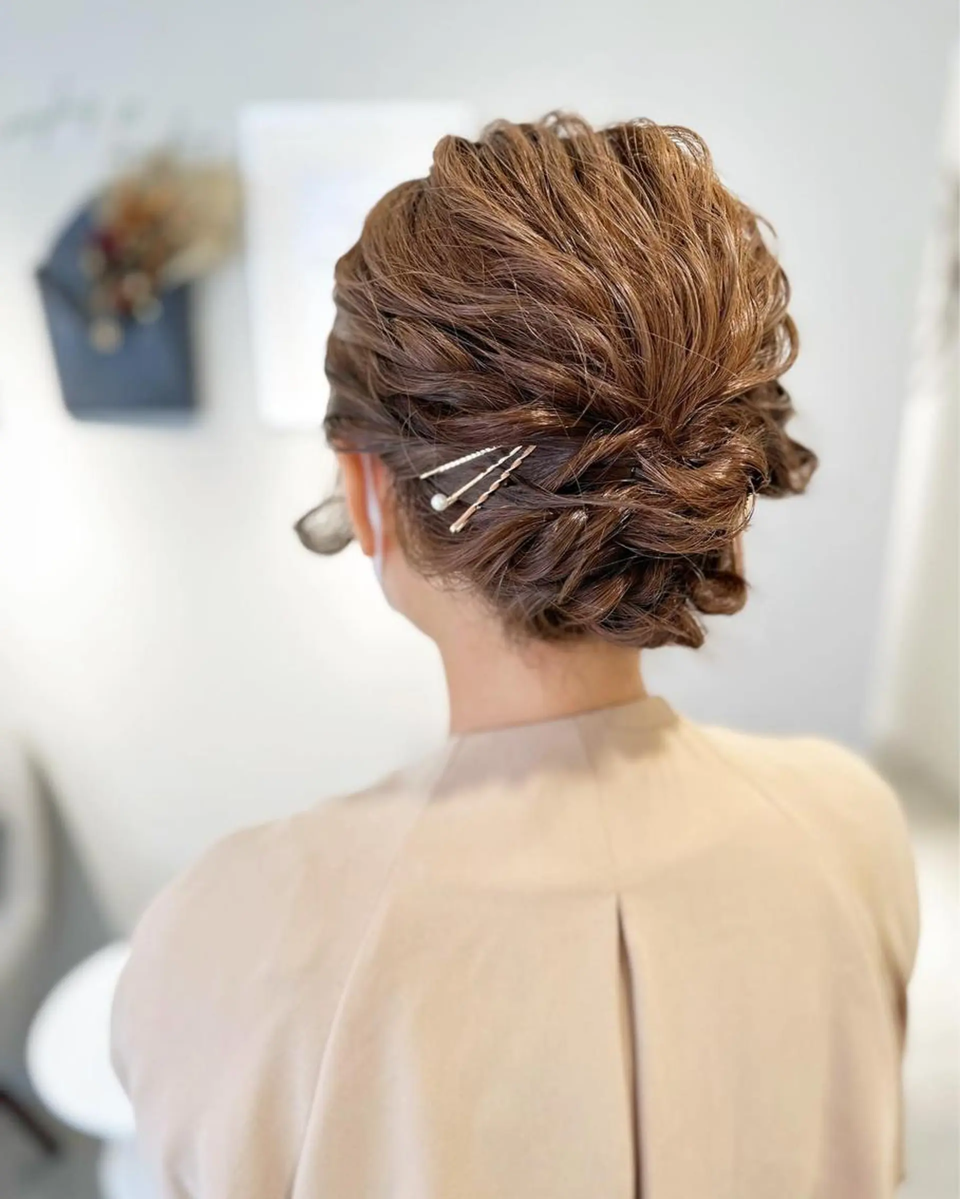 ミディアム ヘアアレンジ ヘアセット 荒木 ひろかのヘアスタイル