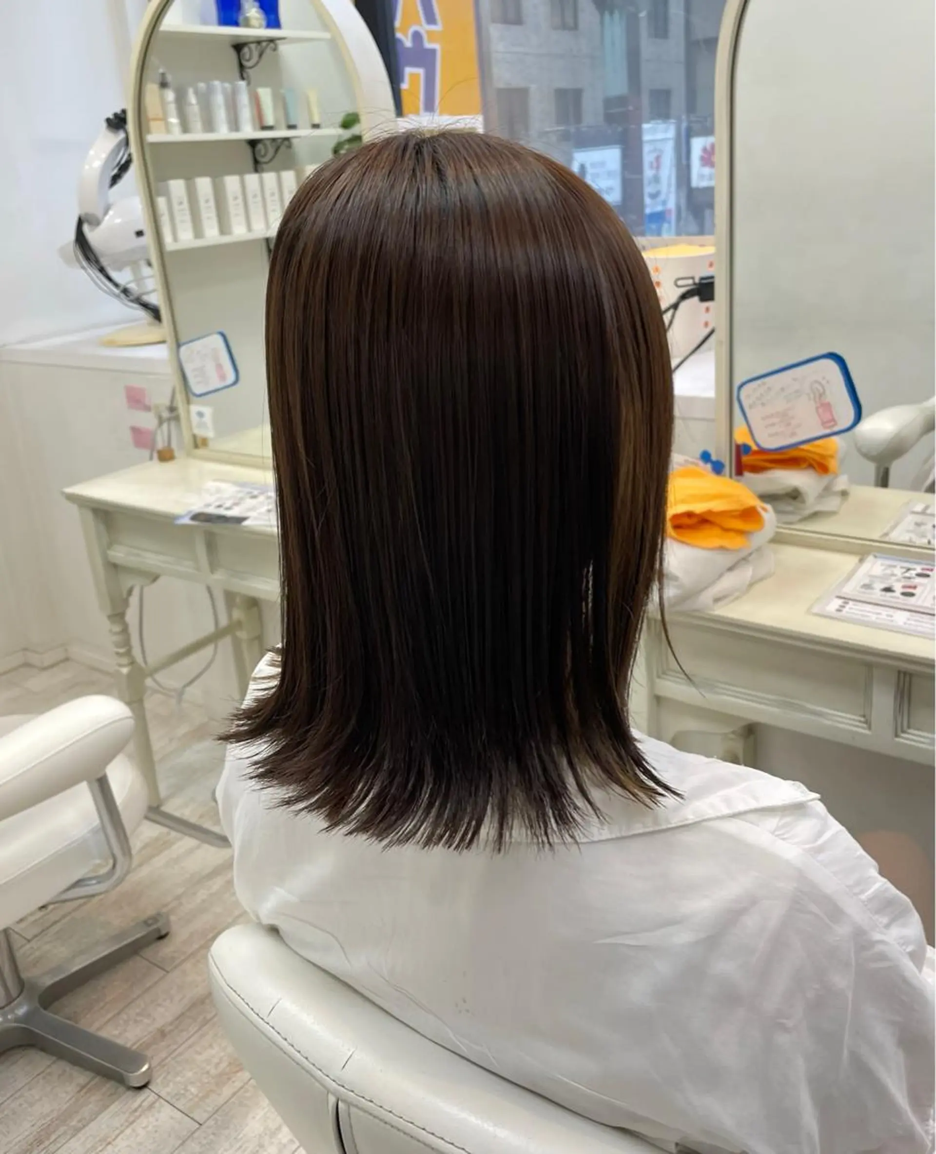 ミディアム くびれヘア カット 縮毛矯正 新籾 尚哉のヘアスタイル