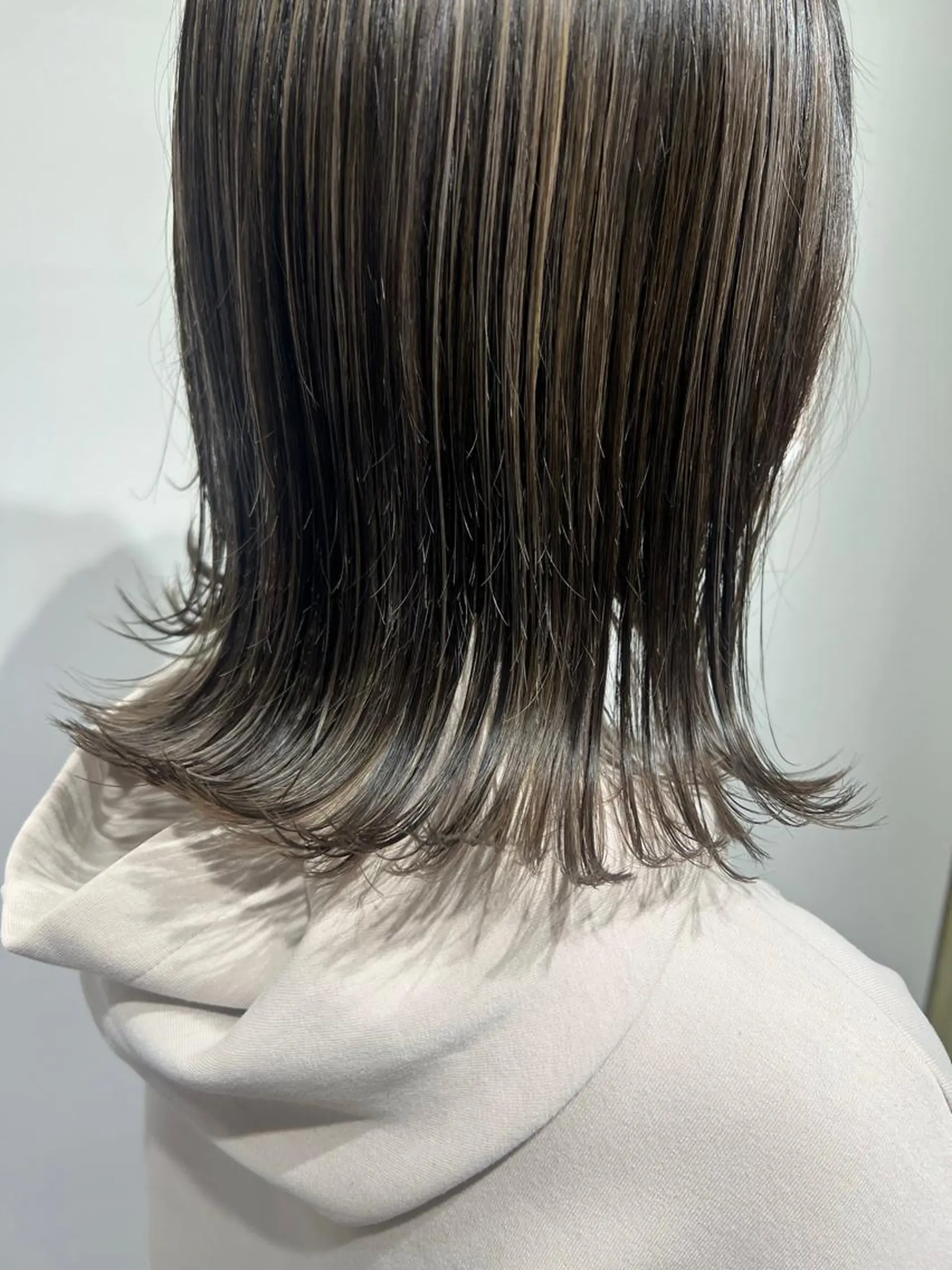 ミディアム カラー ハイライトカラー ハイライト カット ヘアカラー トリートメント beaute錦糸町 🦖⋆͛yuka💚のヘアスタイル