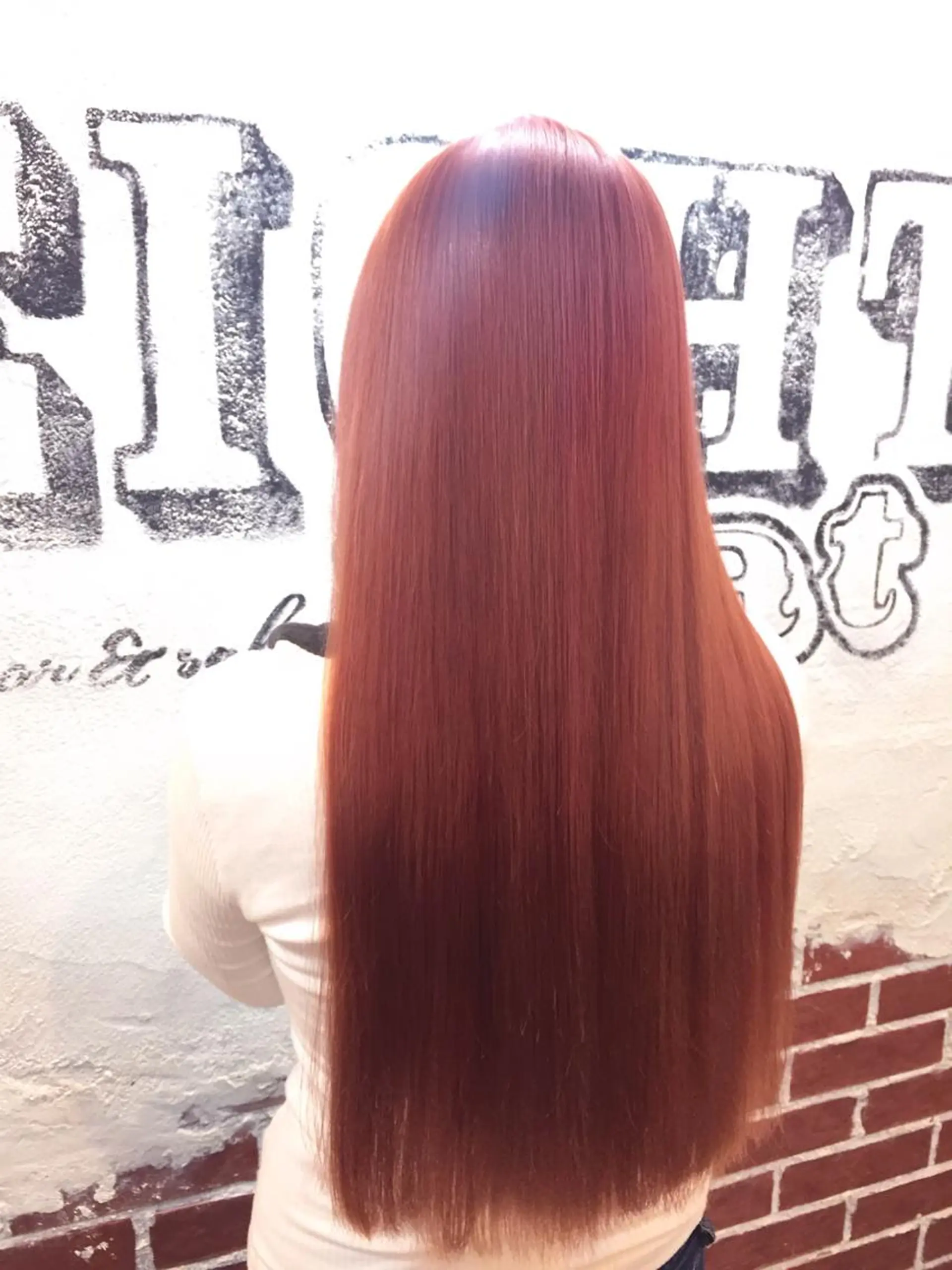 ロング EIGHT plum TOKIOリミテッドのヘアスタイル