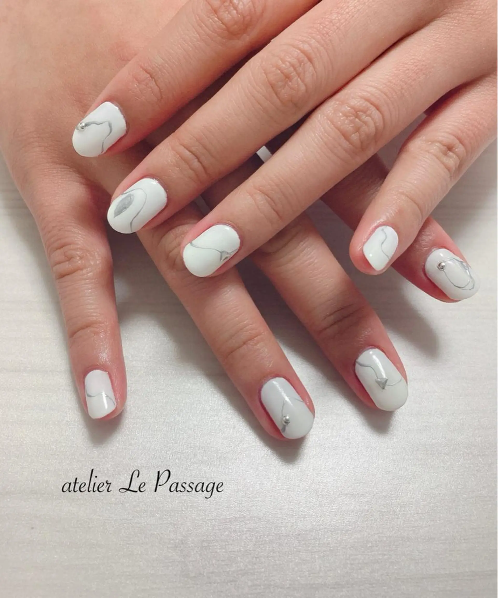 ネイル ジェルネイル ラメ(グリッター) ニュアンスネイル パラジェル シンプルネイル ハンドネイル h nakatsukaのネイルデザイン