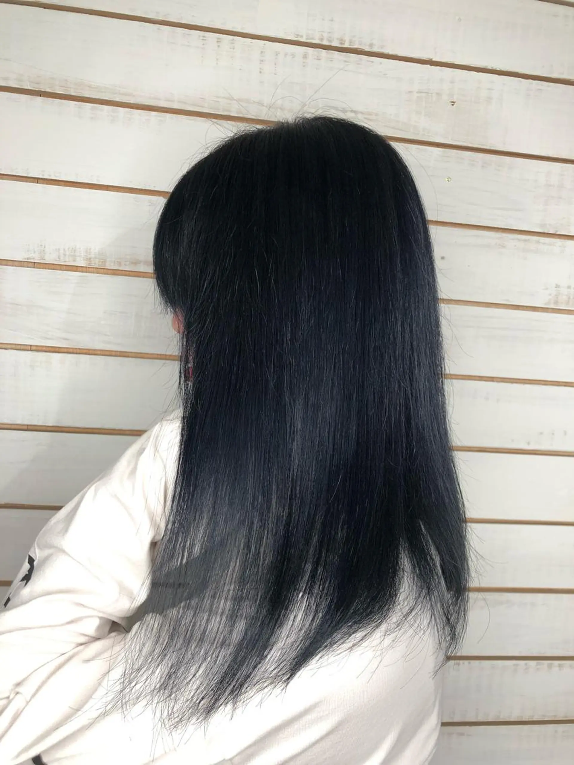 セミロング カラー ブルーカラー ネイビーカラー カット ヘアカラー トリートメント 🧡艶髪ちゅるん髪 🫧🧡YUKI❄️のヘアスタイル