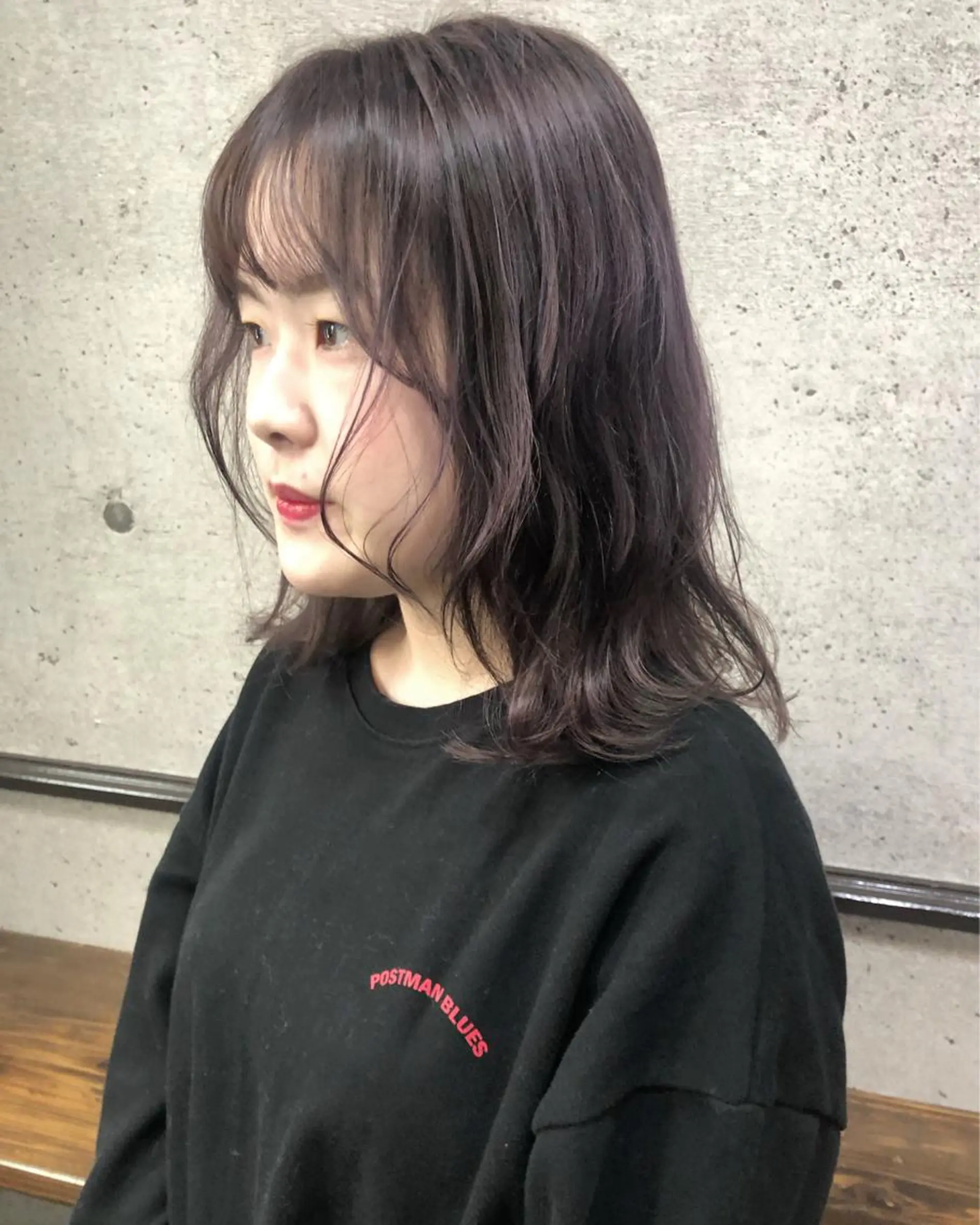 ミディアム カラー パープルカラー カット ヘアカラー 縮毛矯正 トリートメント 江原 彩華のヘアスタイル