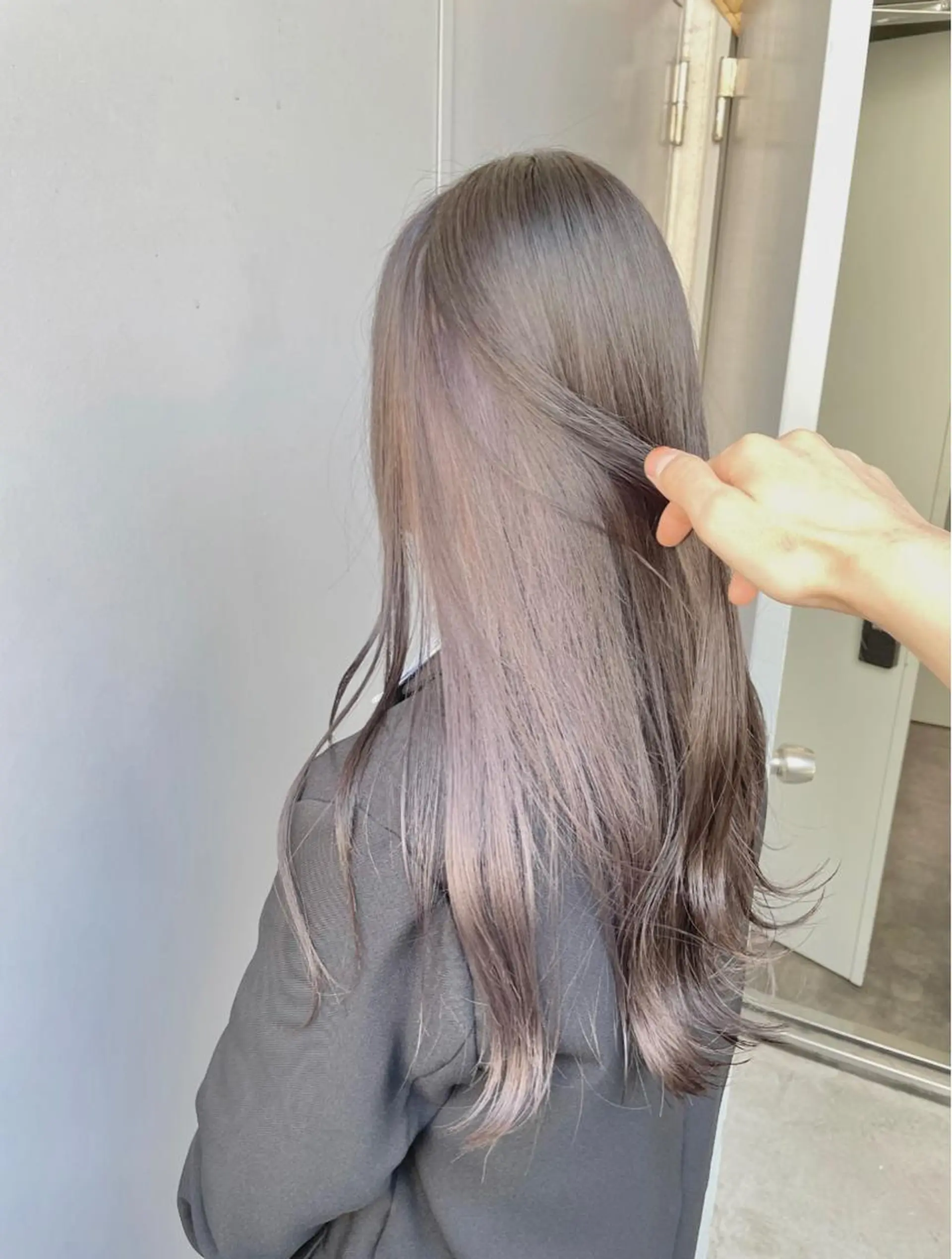 ロング カラー ヘアカラー トリートメント ヘッドスパ ヘアセット ベージュカラー💖 やすひろのヘアスタイル