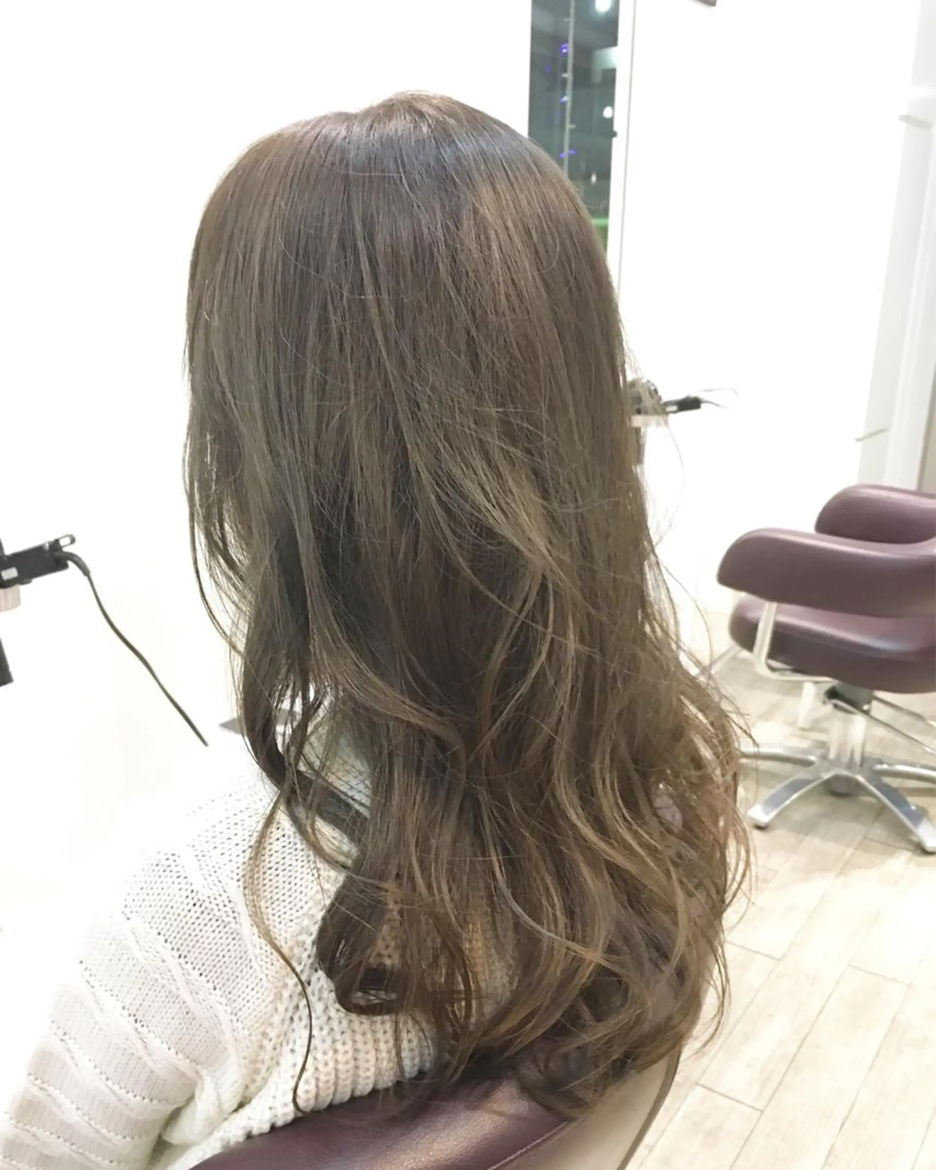 ロング カラー アディクシーカラー アッシュ グレージュ 中村 よしひでのヘアスタイル
