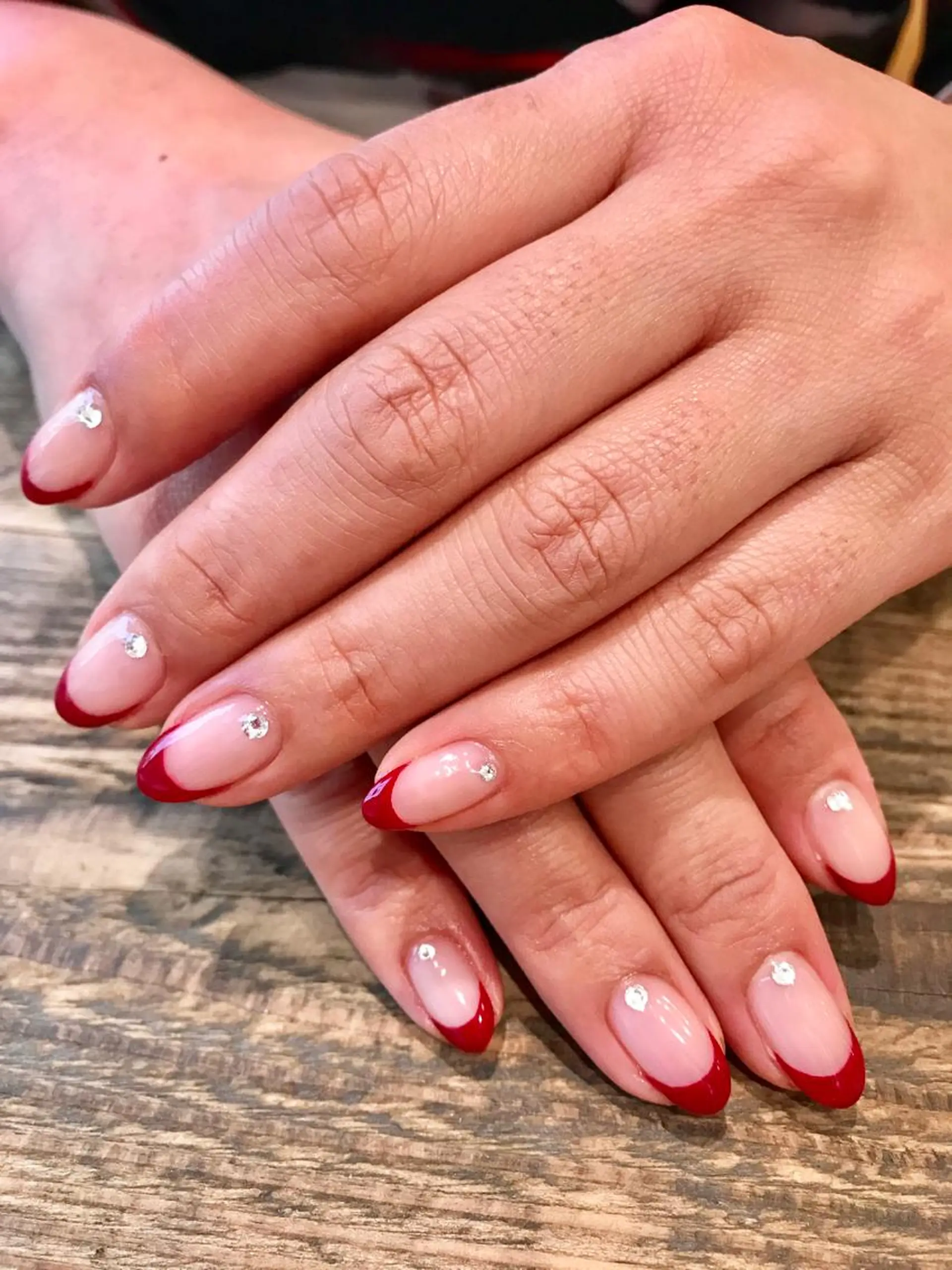 ネイル ストーンネイル ハンドネイル 佐藤  悠子のネイルデザイン