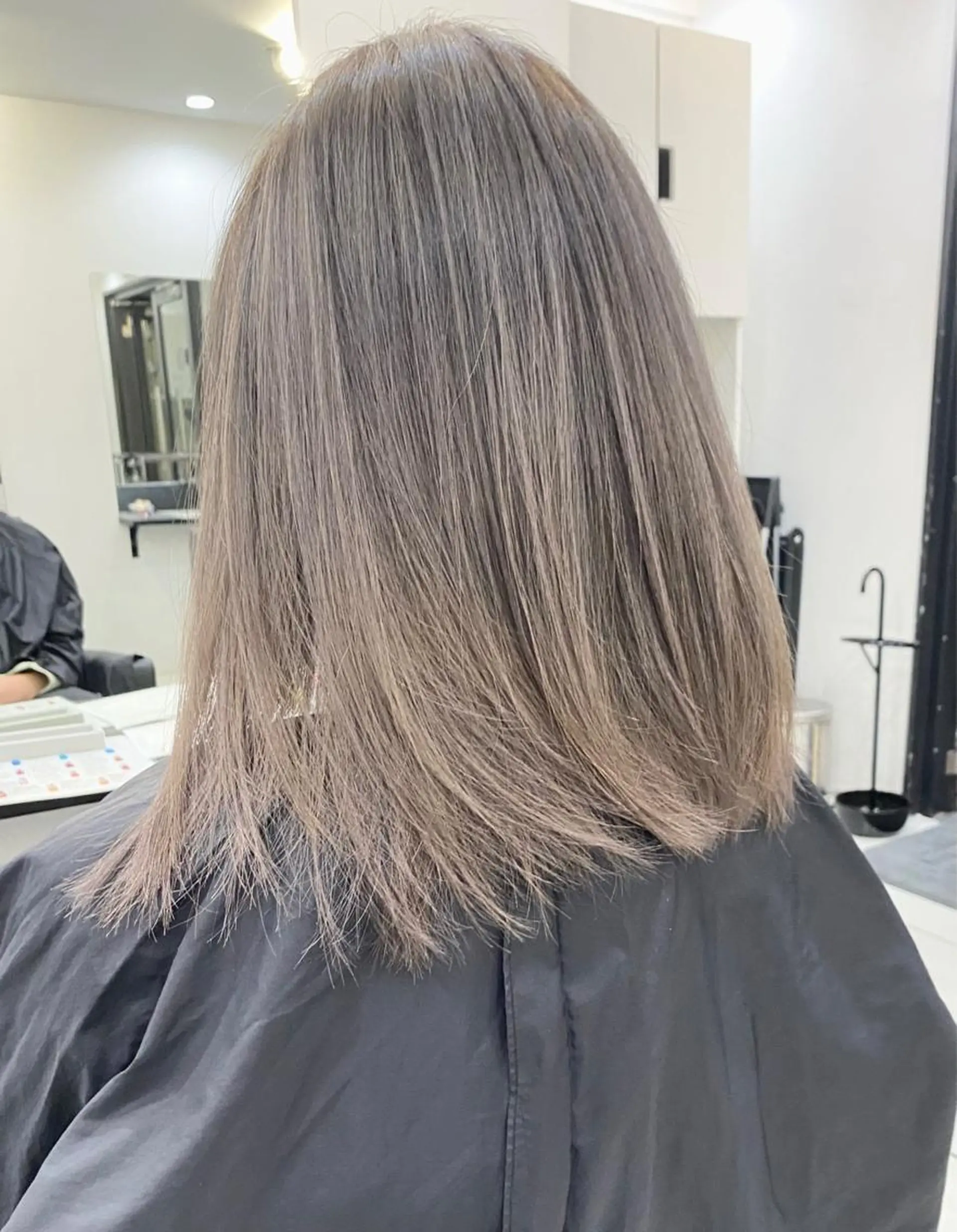 ミディアム カラー バレイヤージュ レイヤーカット opus 店長大和 レイヤー/赤み消しのヘアスタイル