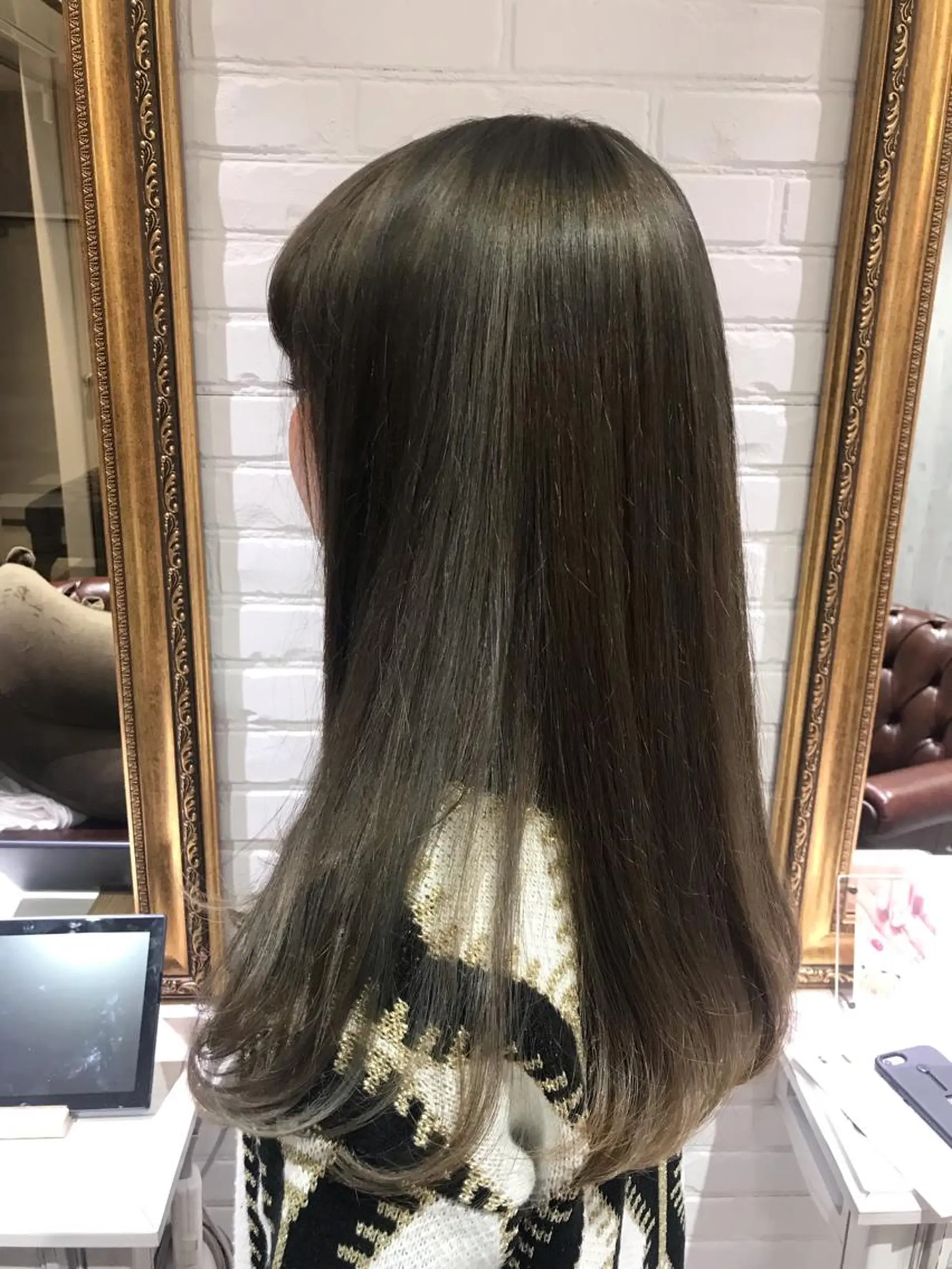 ロング カラー グレージュ ロング Renatus店長 金子裕美のヘアスタイル