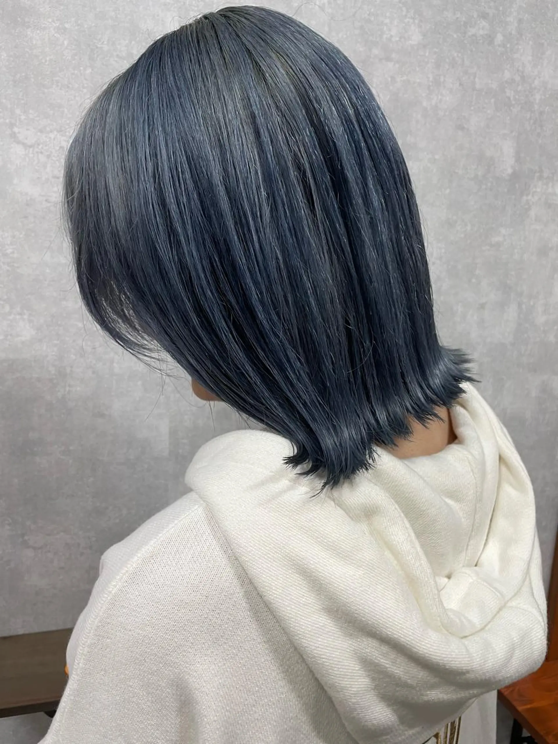 ショート 切りっぱなしボブ ショートボブ ハンサムショート 丸みショート アッシュ カット ヘアカラー トリートメント モテ髪/ボブ/ショー ト/アダチフウトのヘアスタイル