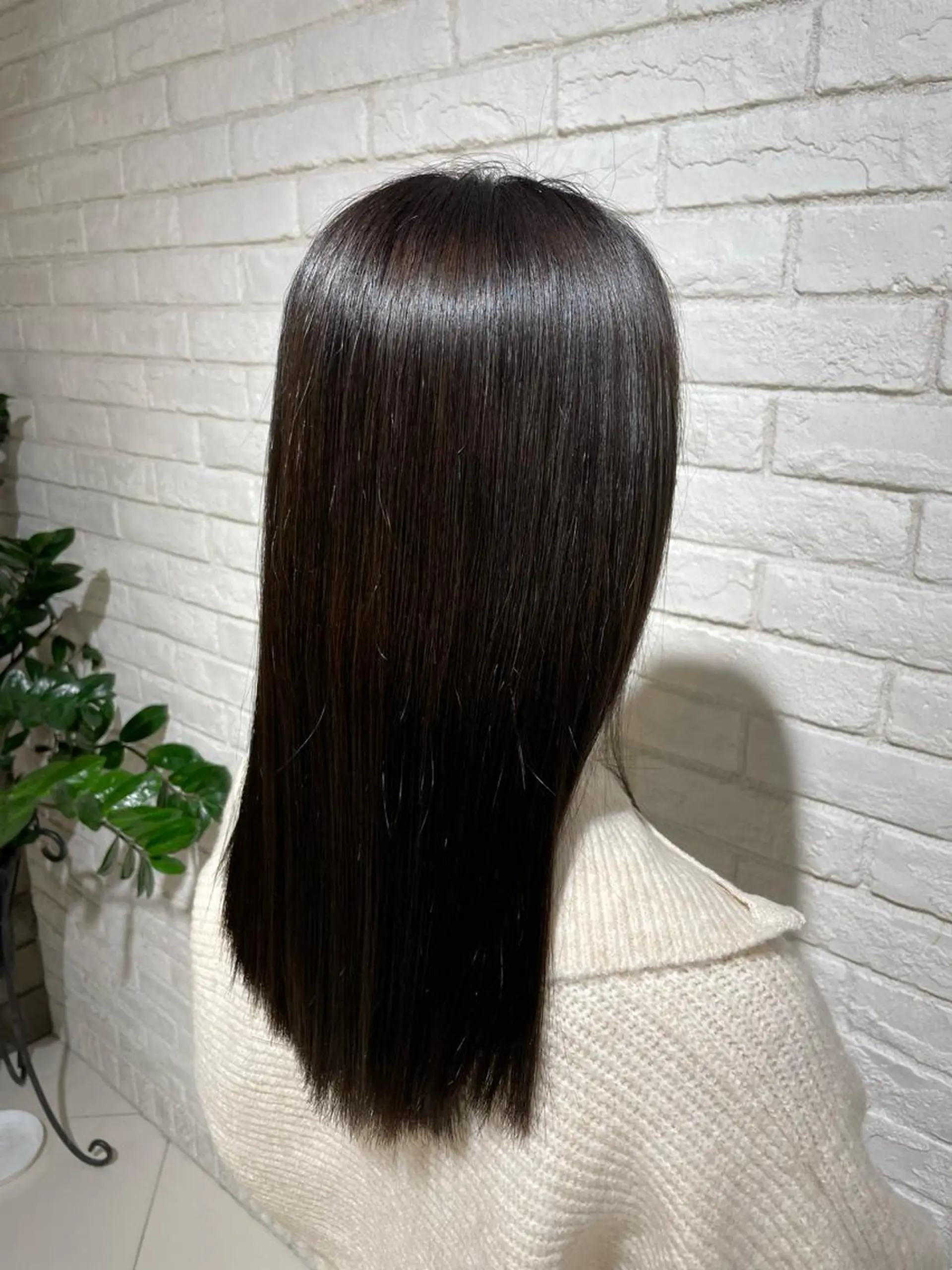 セミロング カラー アッシュ 小野寺 もものヘアスタイル