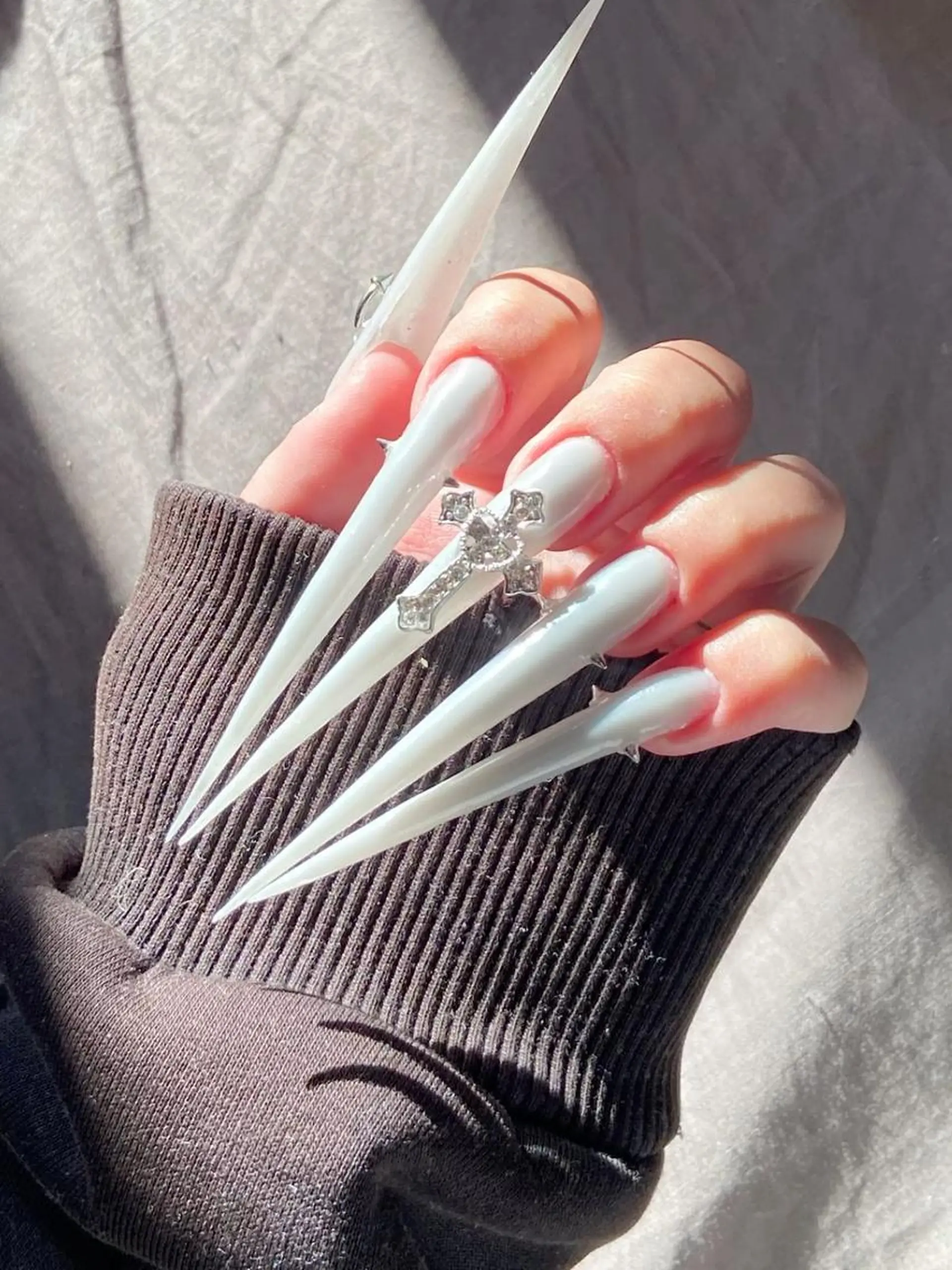 ネイル オーロラネイル 長さ出し フレンチネイル ジェルネイル ガーリー ハンドネイル YUNA Belle Nail 池袋のネイルデザイン