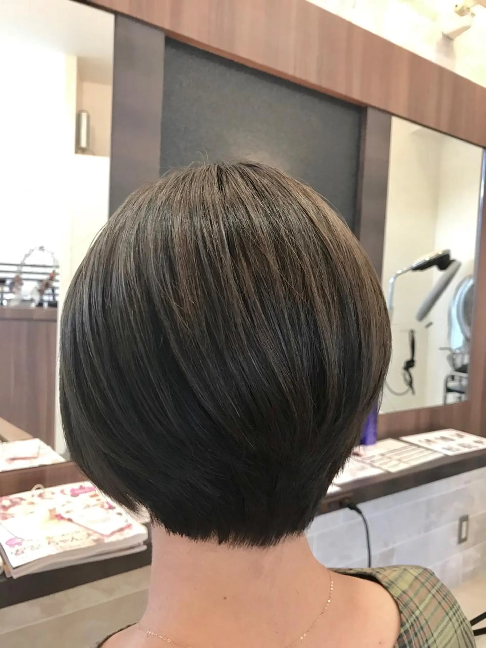 ショート カラー 柿沼  洸太のヘアスタイル