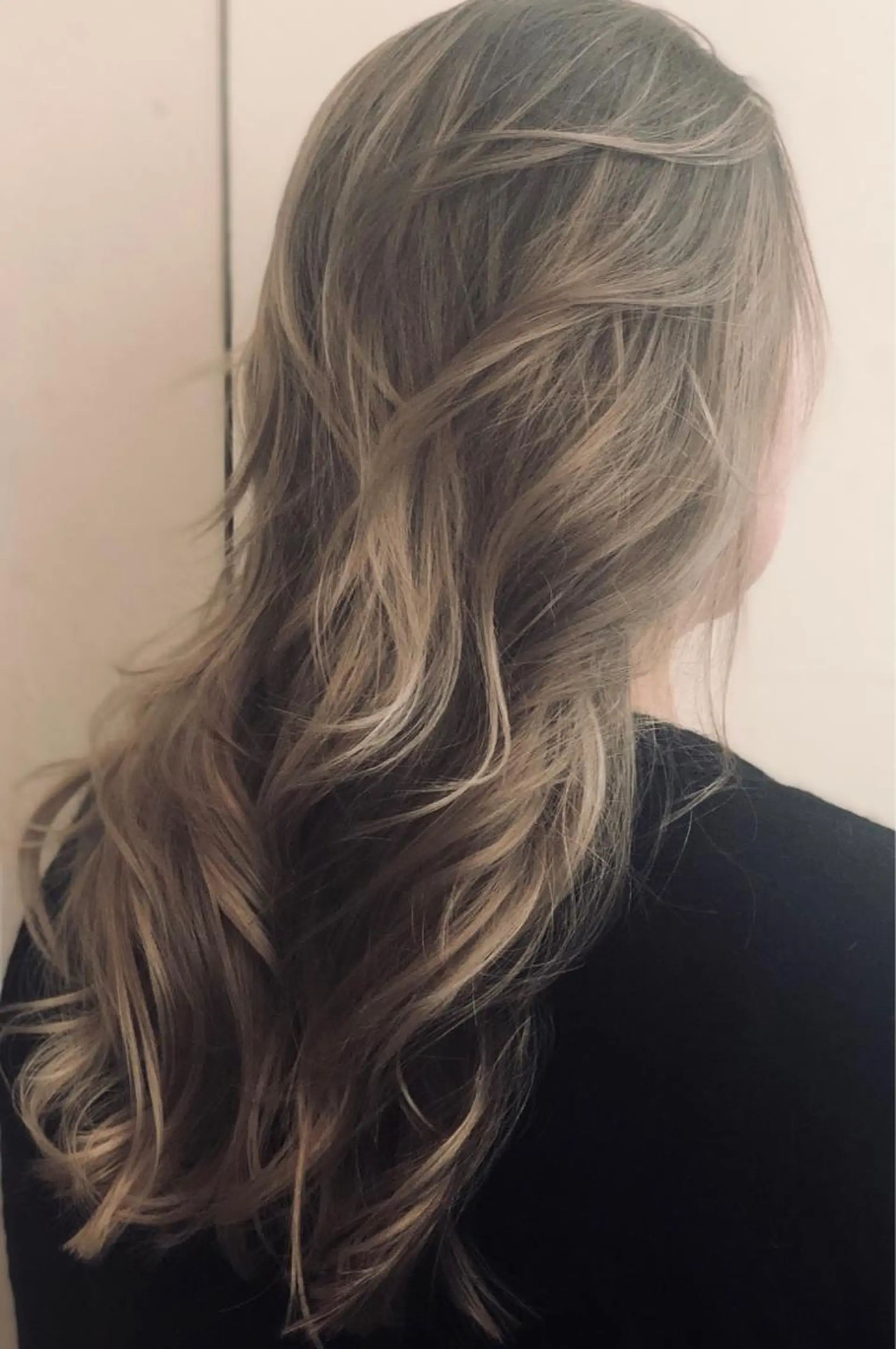 セミロング カラー バレイヤージュ レイヤーカット TAKA ♦︎bridge♦︎のヘアスタイル