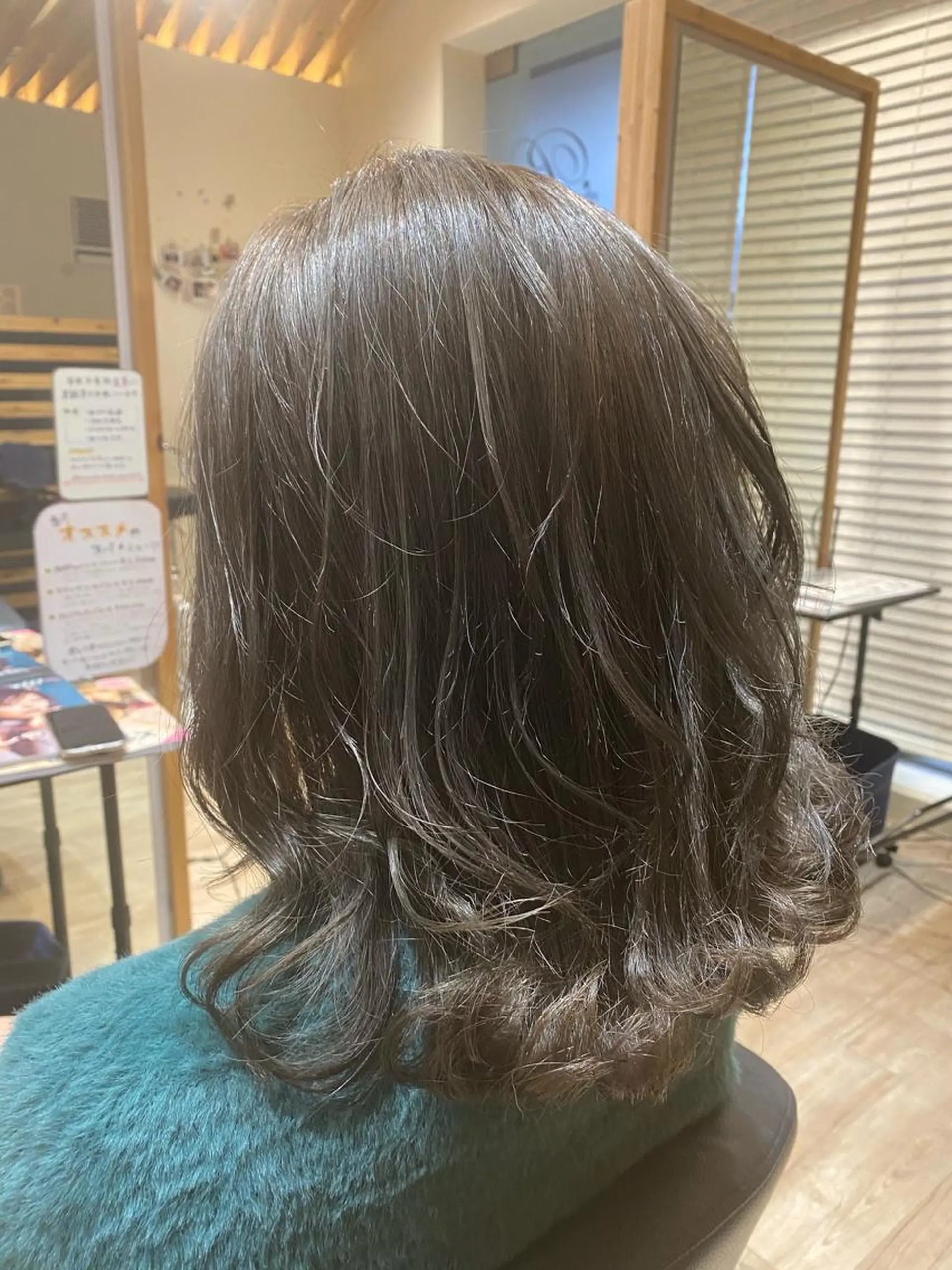 セミロング カラー 関口 友行のヘアスタイル