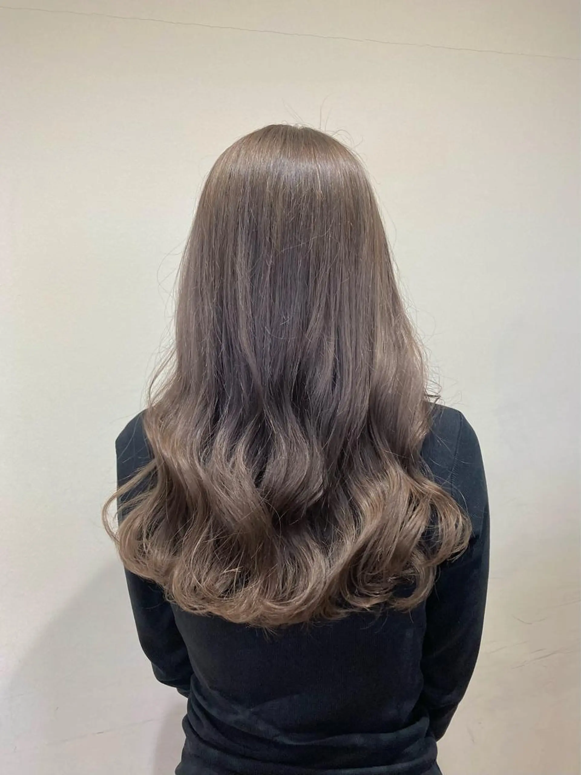 ロング 梅山 美侑のヘアスタイル