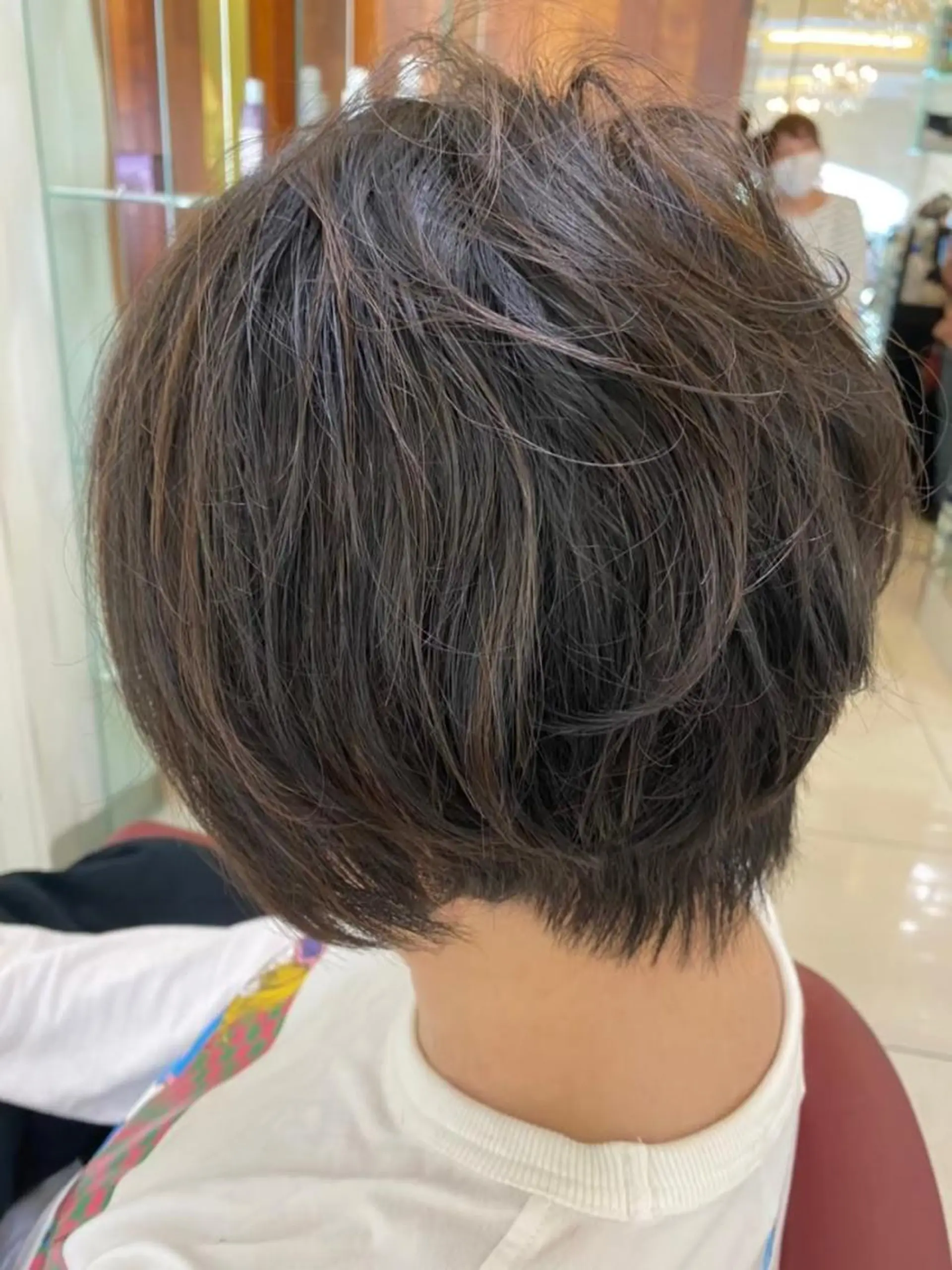 ショート カラー 瀬川 茉衣子のヘアスタイル