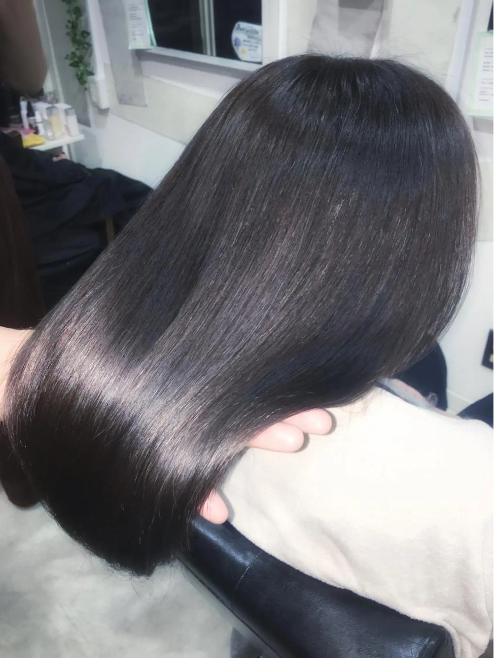 セミロング カラー トリートメント AnFye cinq milleのヘアスタイル