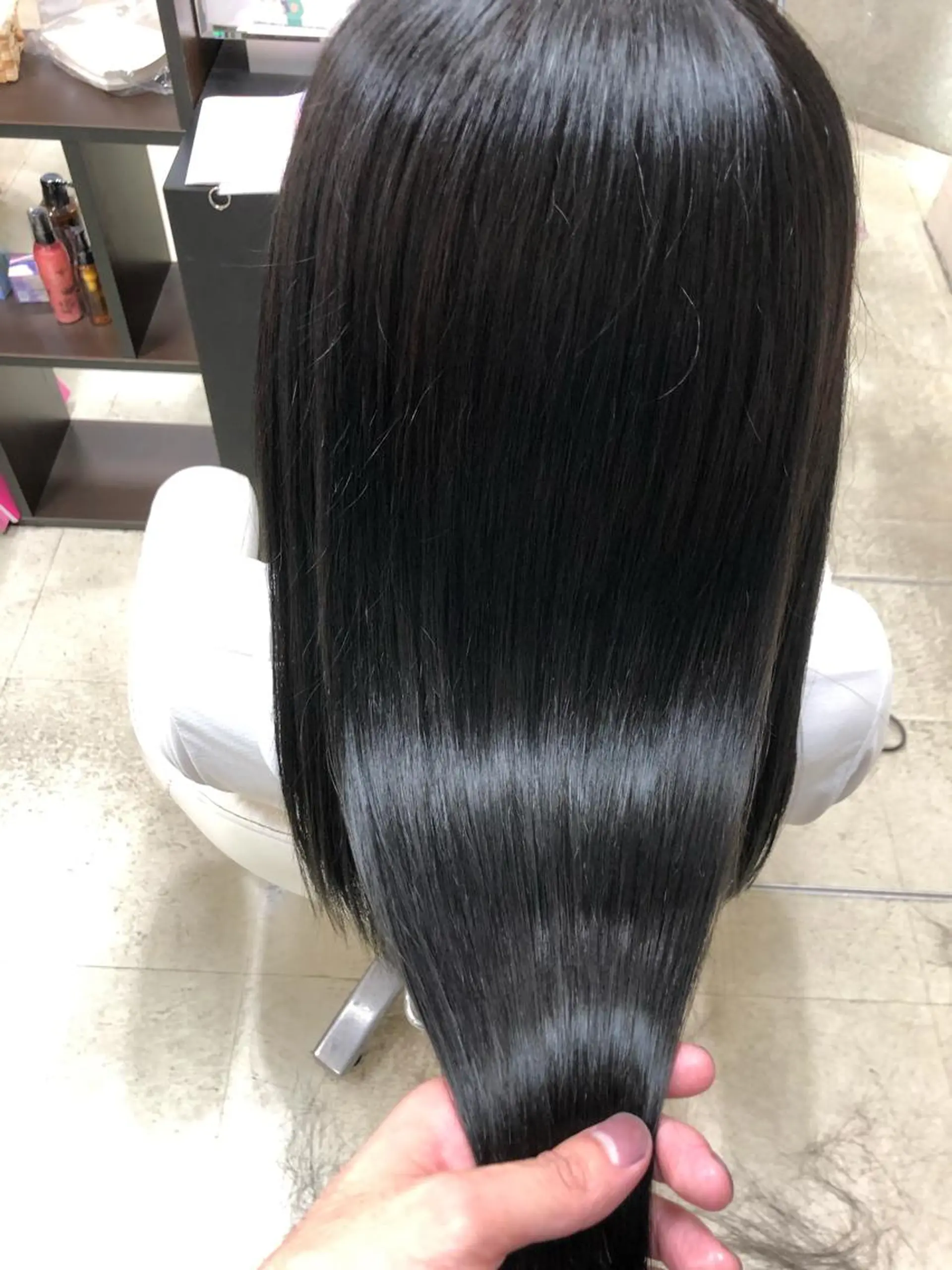 セミロング カット ヘアカラー 縮毛矯正 le. pidorgeのヘアスタイル