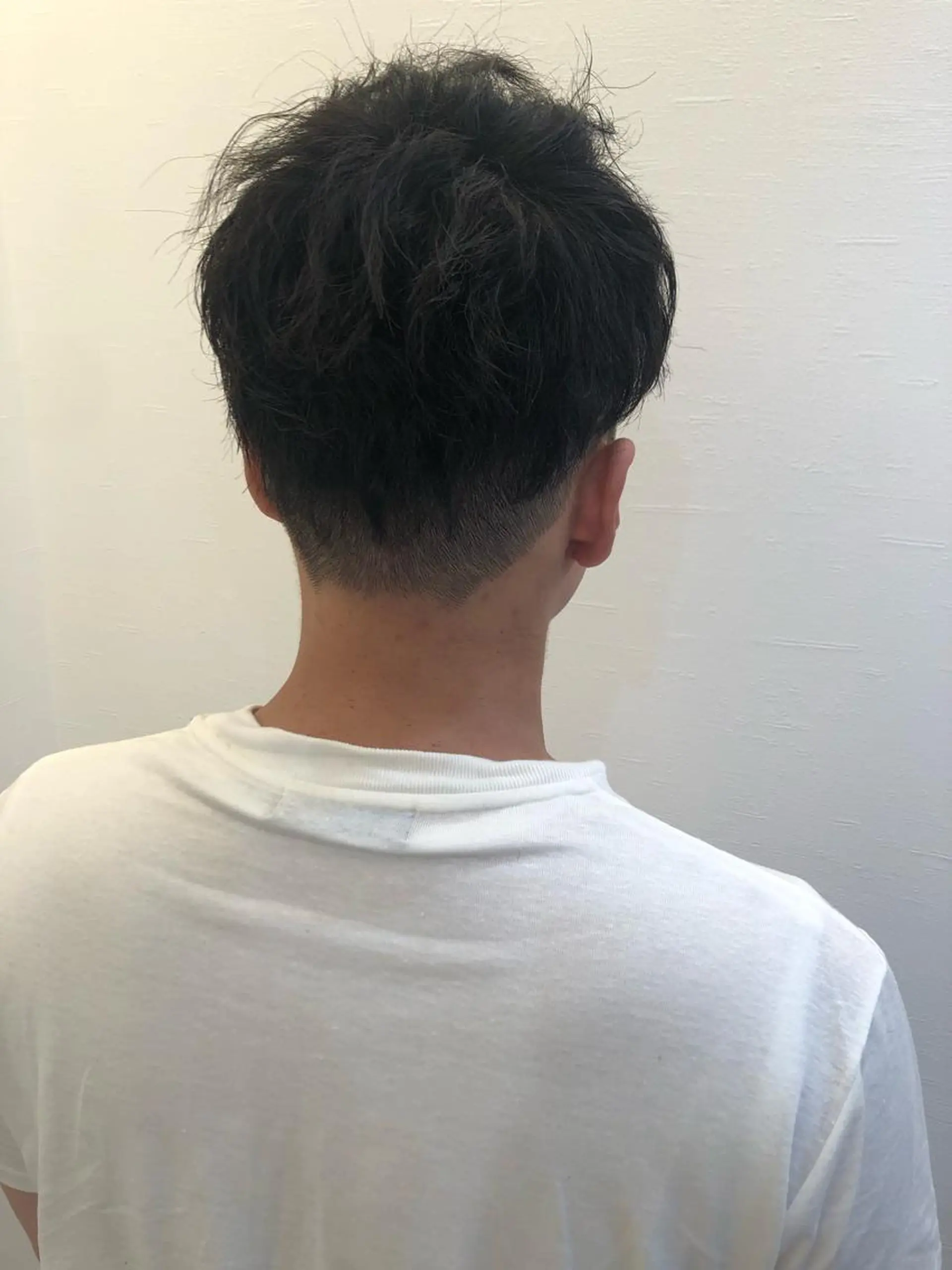 メンズ ツノガイ エリのヘアスタイル