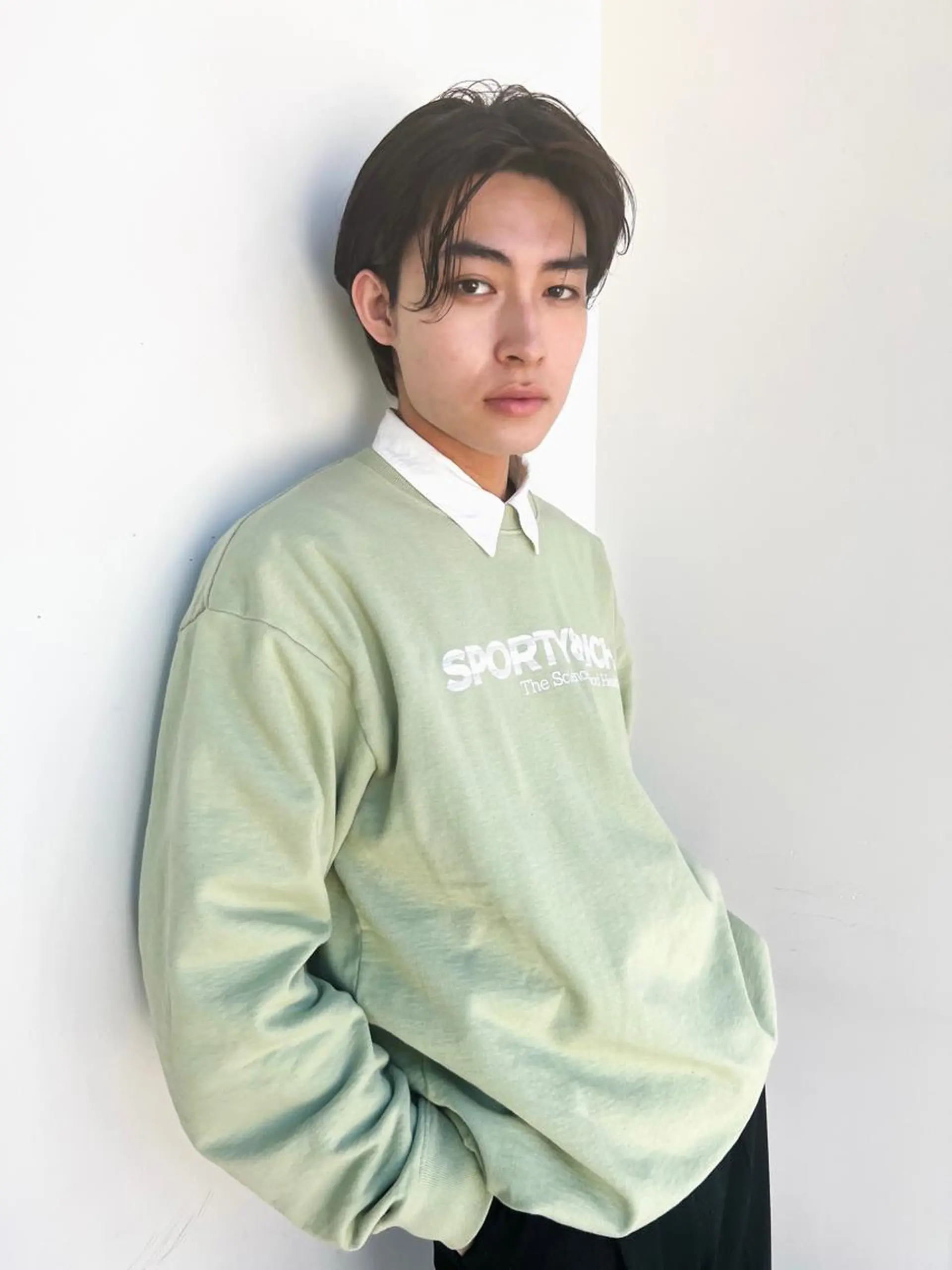 ショート カラー メンズ センターパート メンズカット曲がる 縮毛矯正佐々木タクマのヘアスタイル