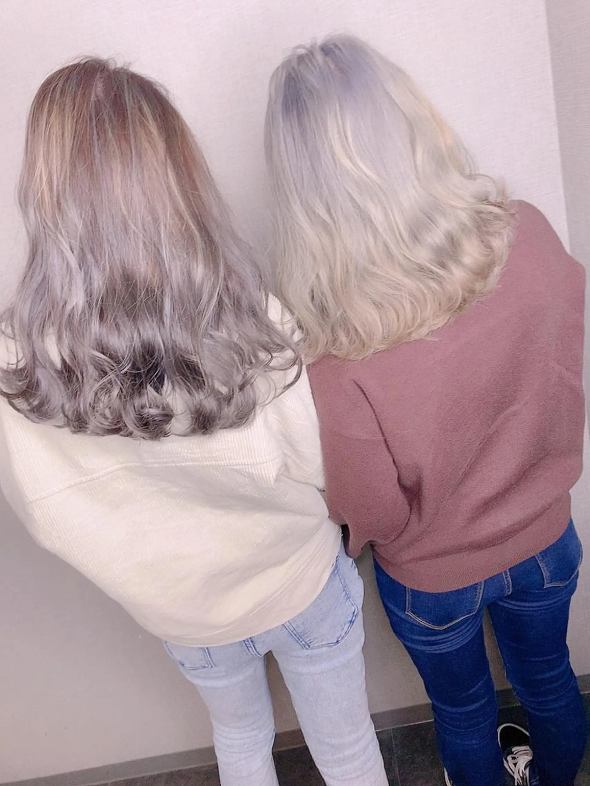 セミロング アッシュ ハイライト 髪質改善 レイヤーカット ヘアカラー Selene hair OSAKAのヘアスタイル