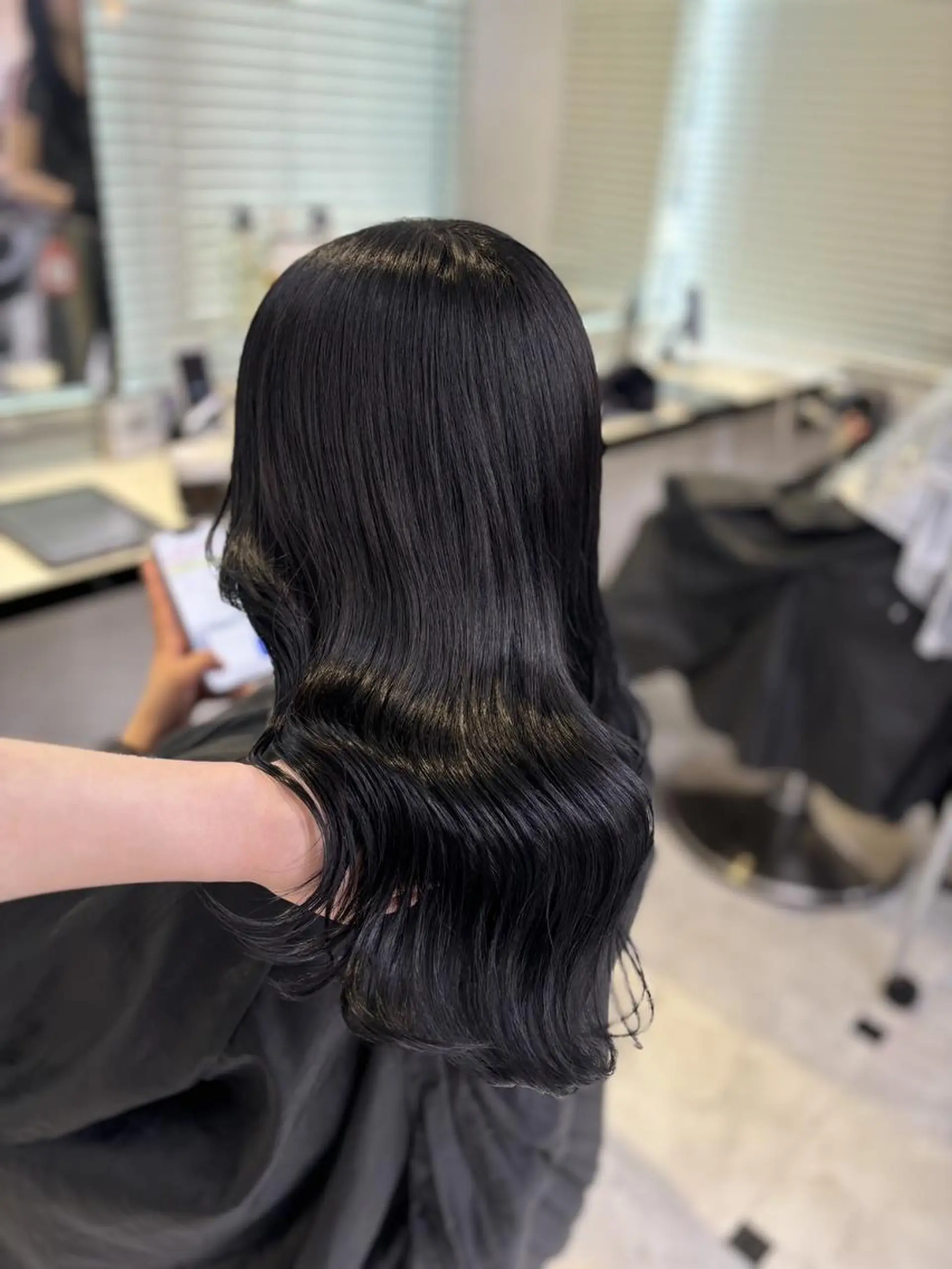 カラー ロング 💙ハイトーン韓国風 色白ヘア💙manaのヘアスタイル